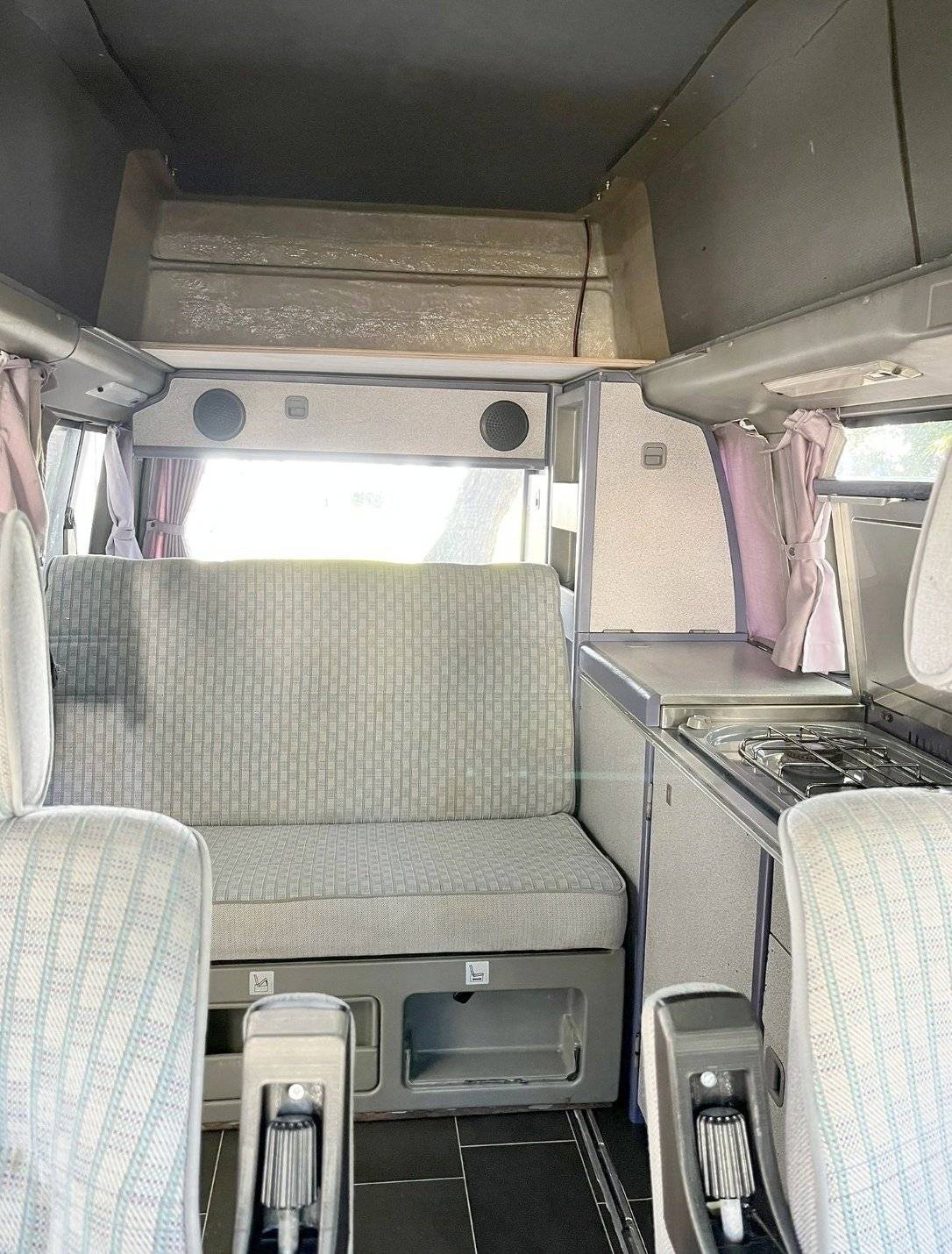 Schlafplätze Volkswagen T 4 - Yescapa