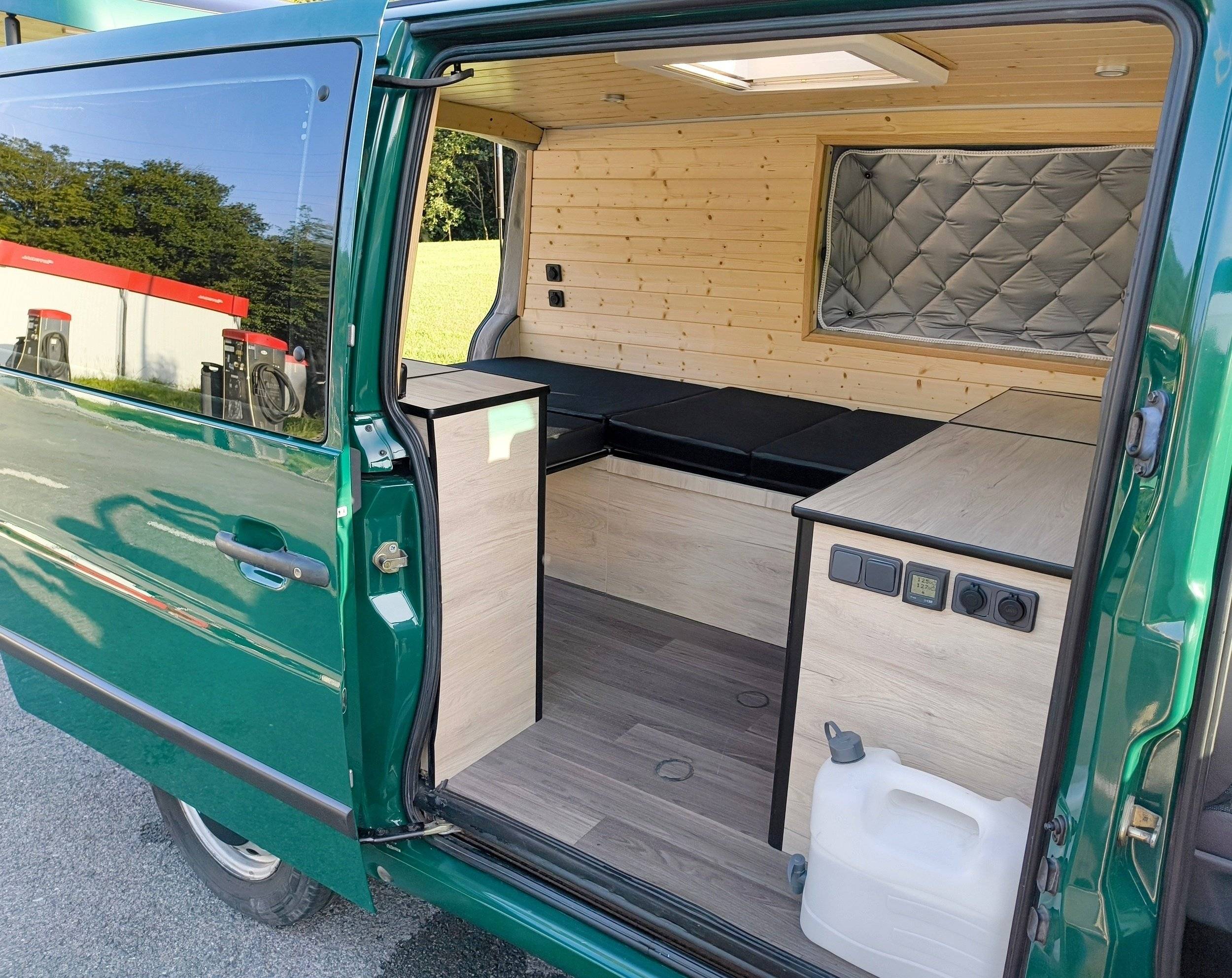 Eethoek Mercedes Vito 110 CDI - Yescapa