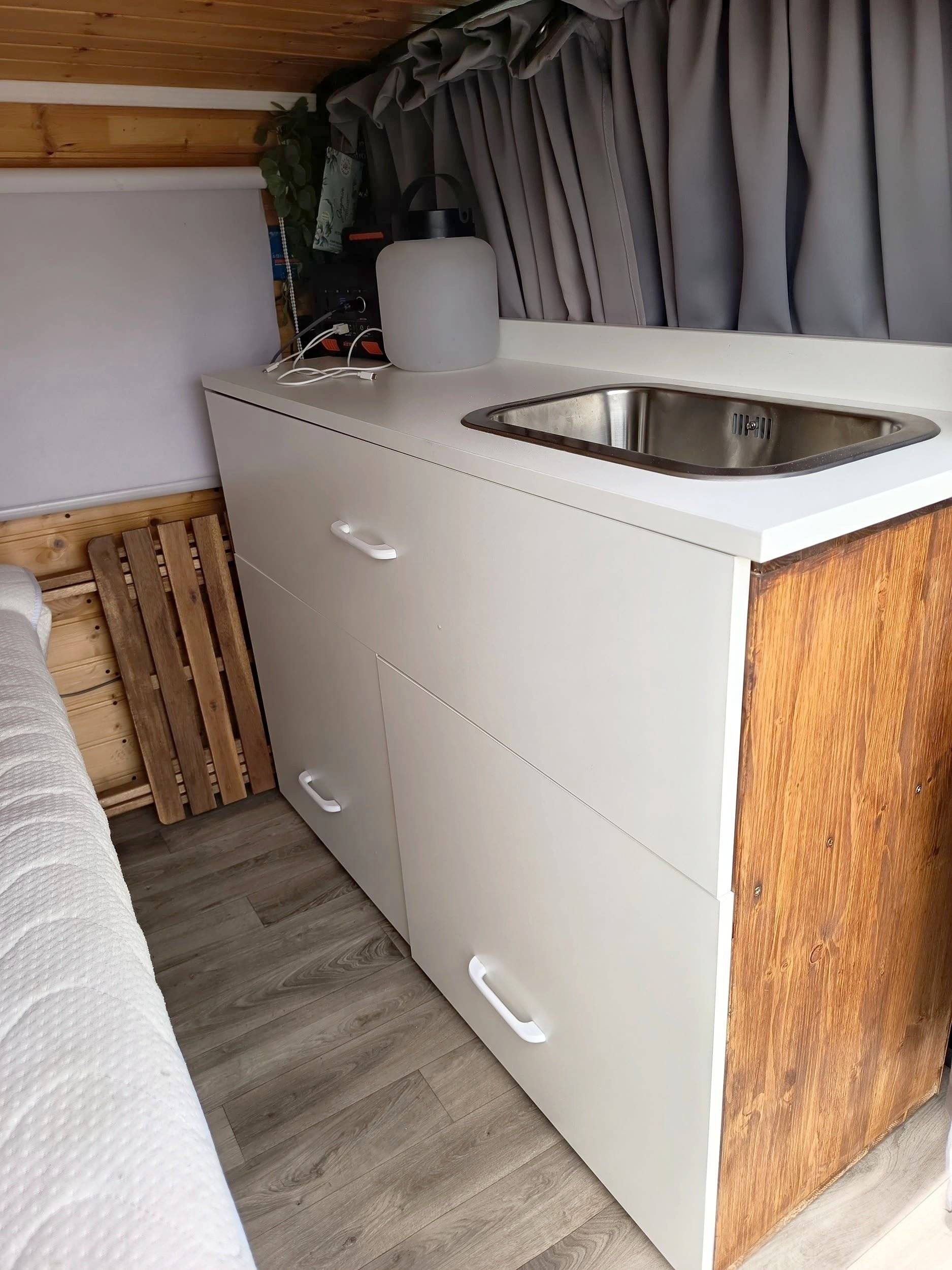 Alpes Camping-Car Vivaro 1,9 CDTI 100ch