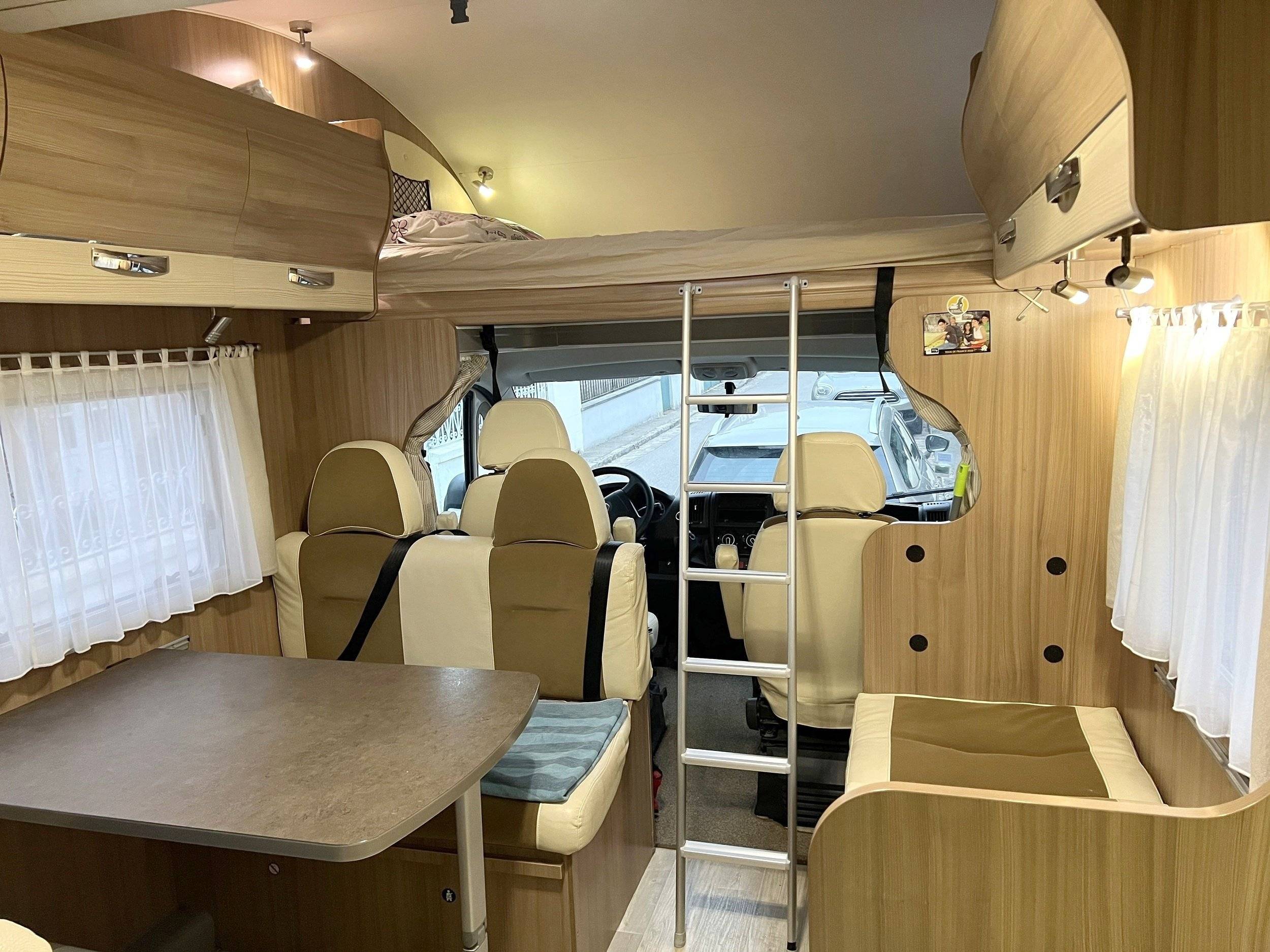 Pilote Adventure A710 AEG