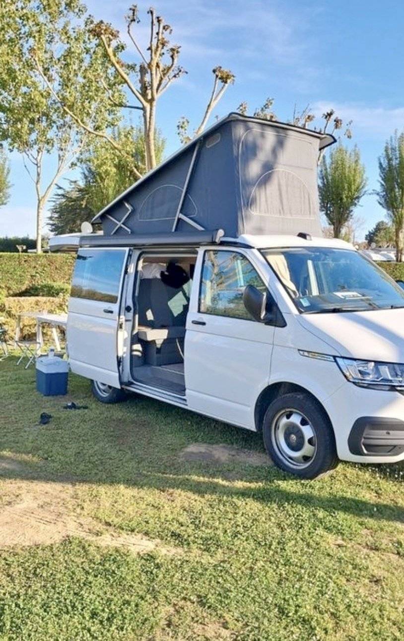 Volkswagen T6 California Coast