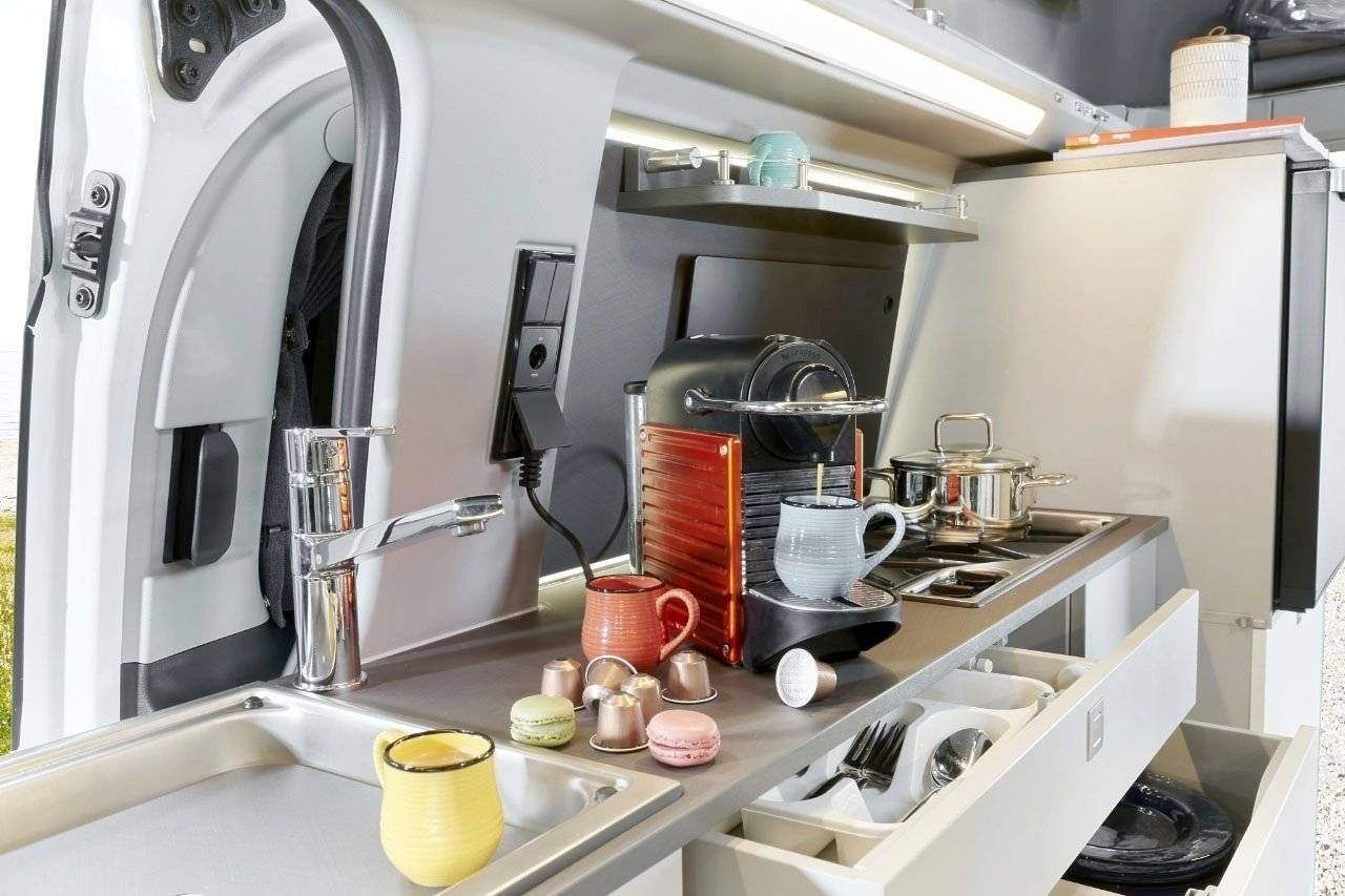 Kitchen Ford Custom L2H1 version Trend 2,2 l 125 ch - Yescapa
