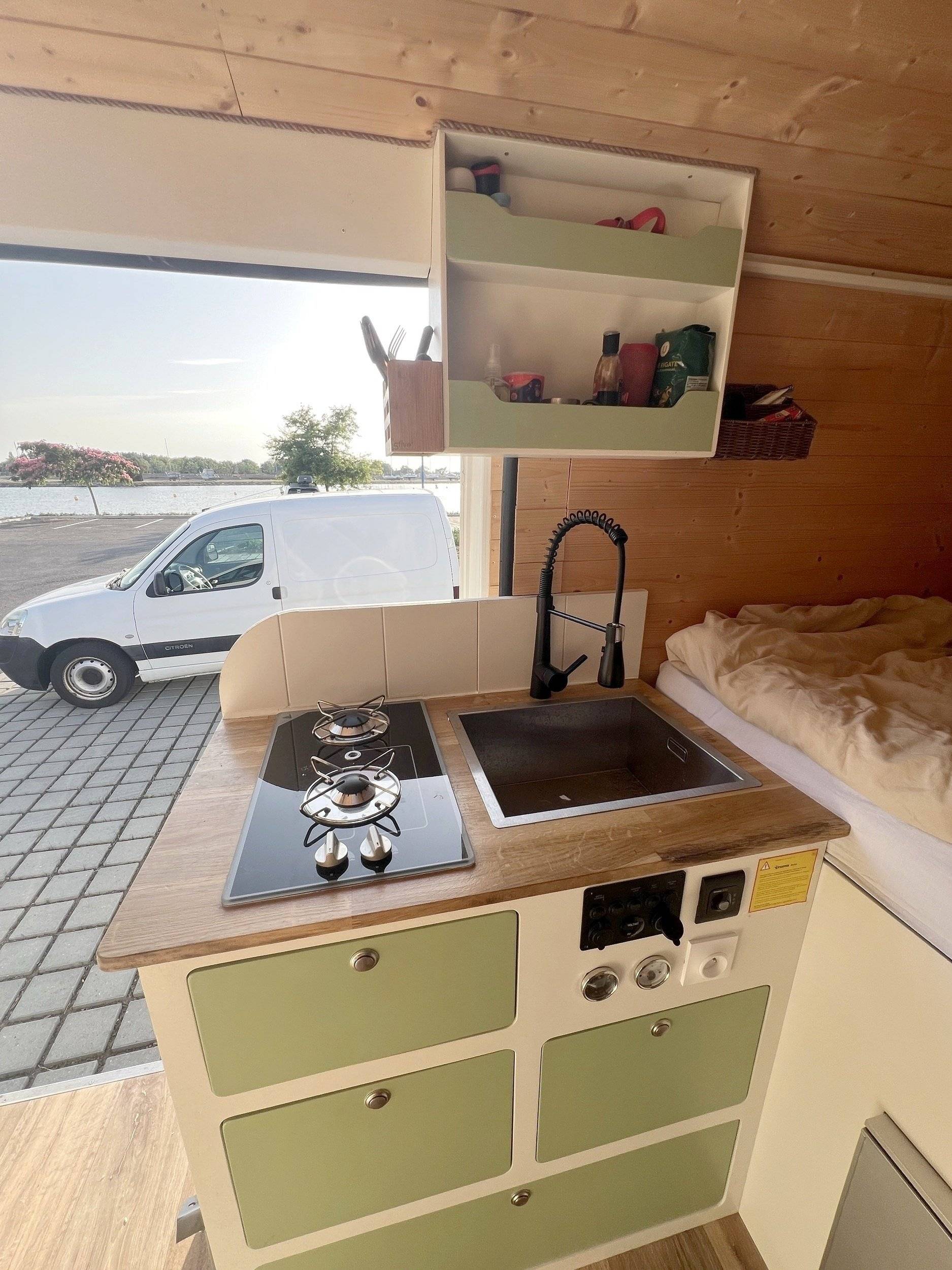 Kitchenette Peugeot boxer HDI 100ch - Yescapa