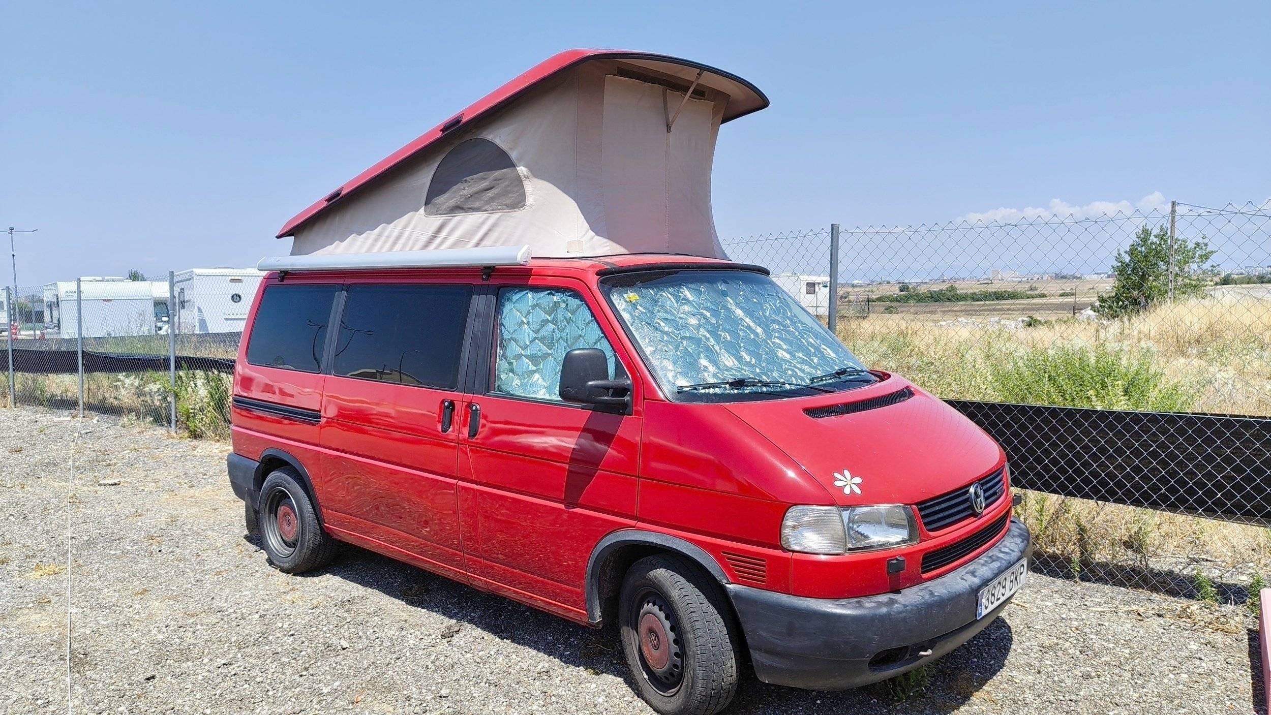 Vista del vehículo ángulo delantero Volkswagen - Yescapa