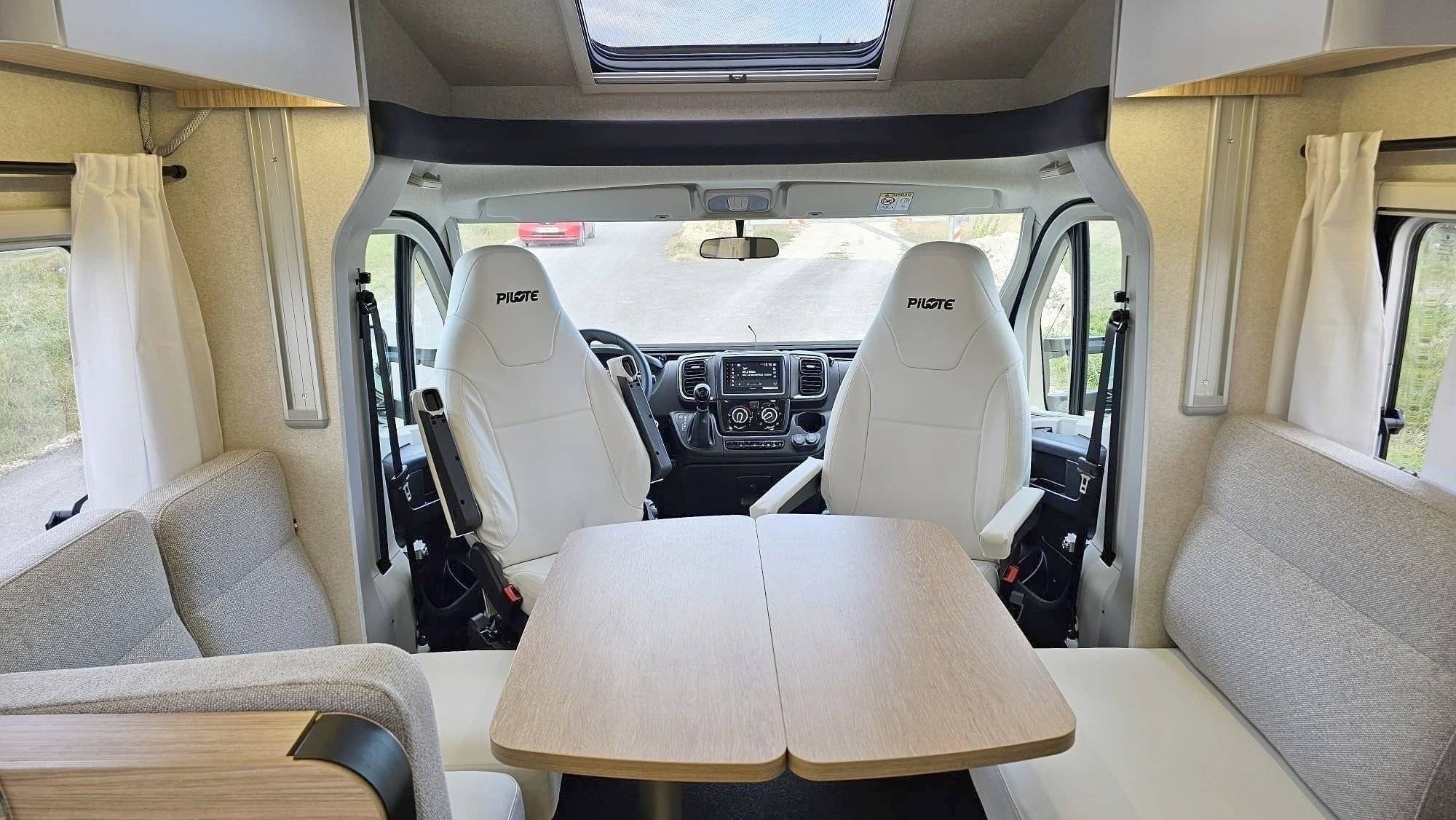 Pilote Pilote Pacific P6