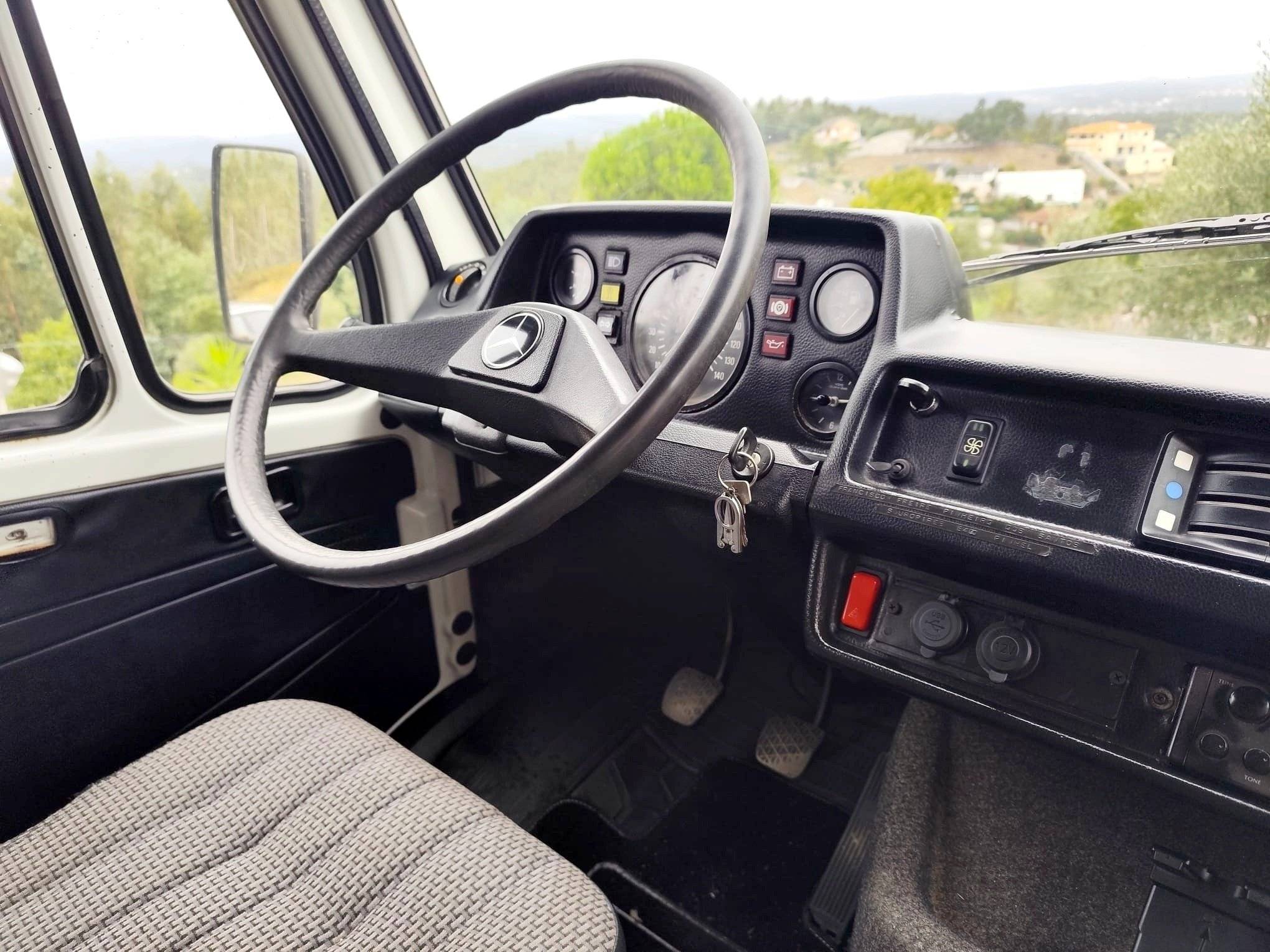 Mercedes TN 207D