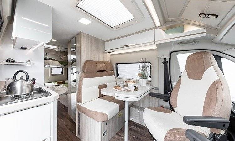 Dinette Citroën 2.2L 140CV - Yescapa