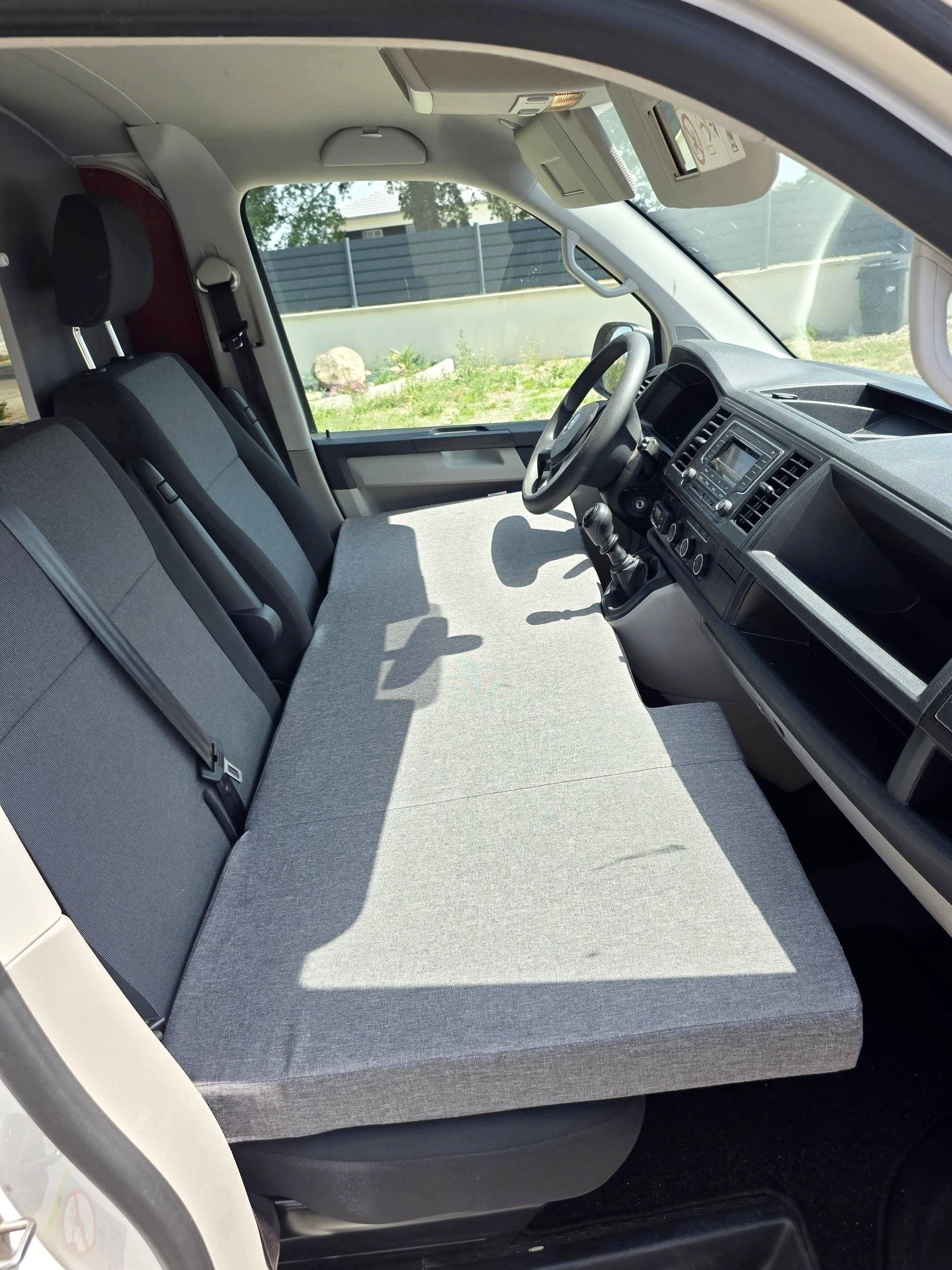 Couchages Volkswagen Transporter T6 2,0 l 150ch - Yescapa