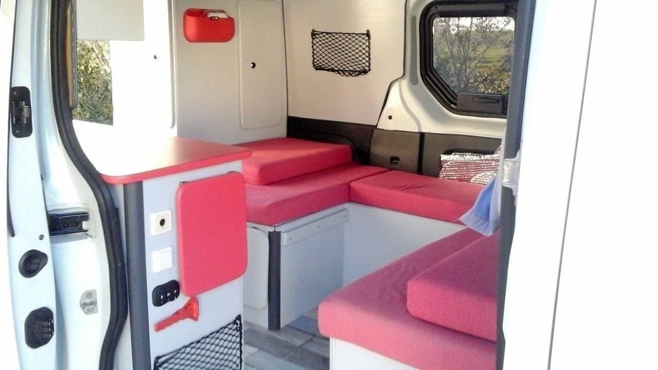 Camp in van RENAULT TRAFIC III 1.6 ENERGY DCI 145 TWIN TURBO EU6 L1H1 2.7T