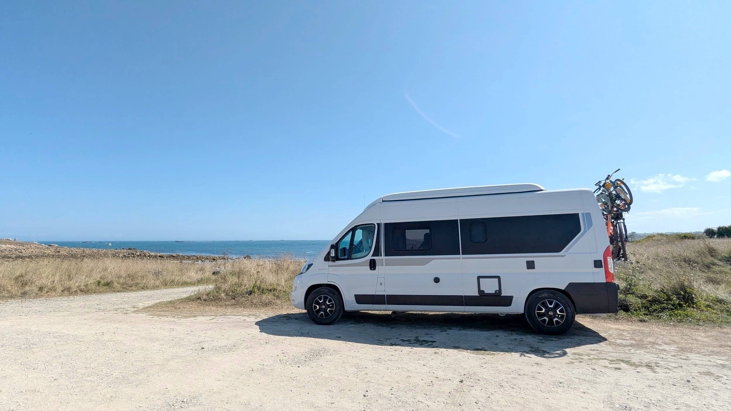 Front view from 3/4 Fiat Fiat ducato 140cv 2.2L - Yescapa
