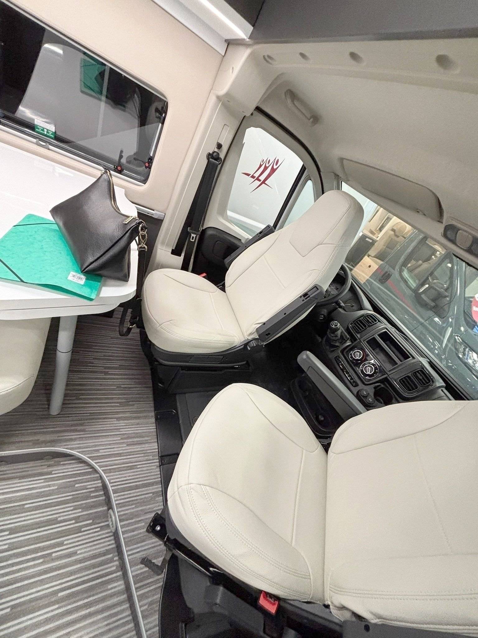 Mclouis Van 3 Maxi S-Line