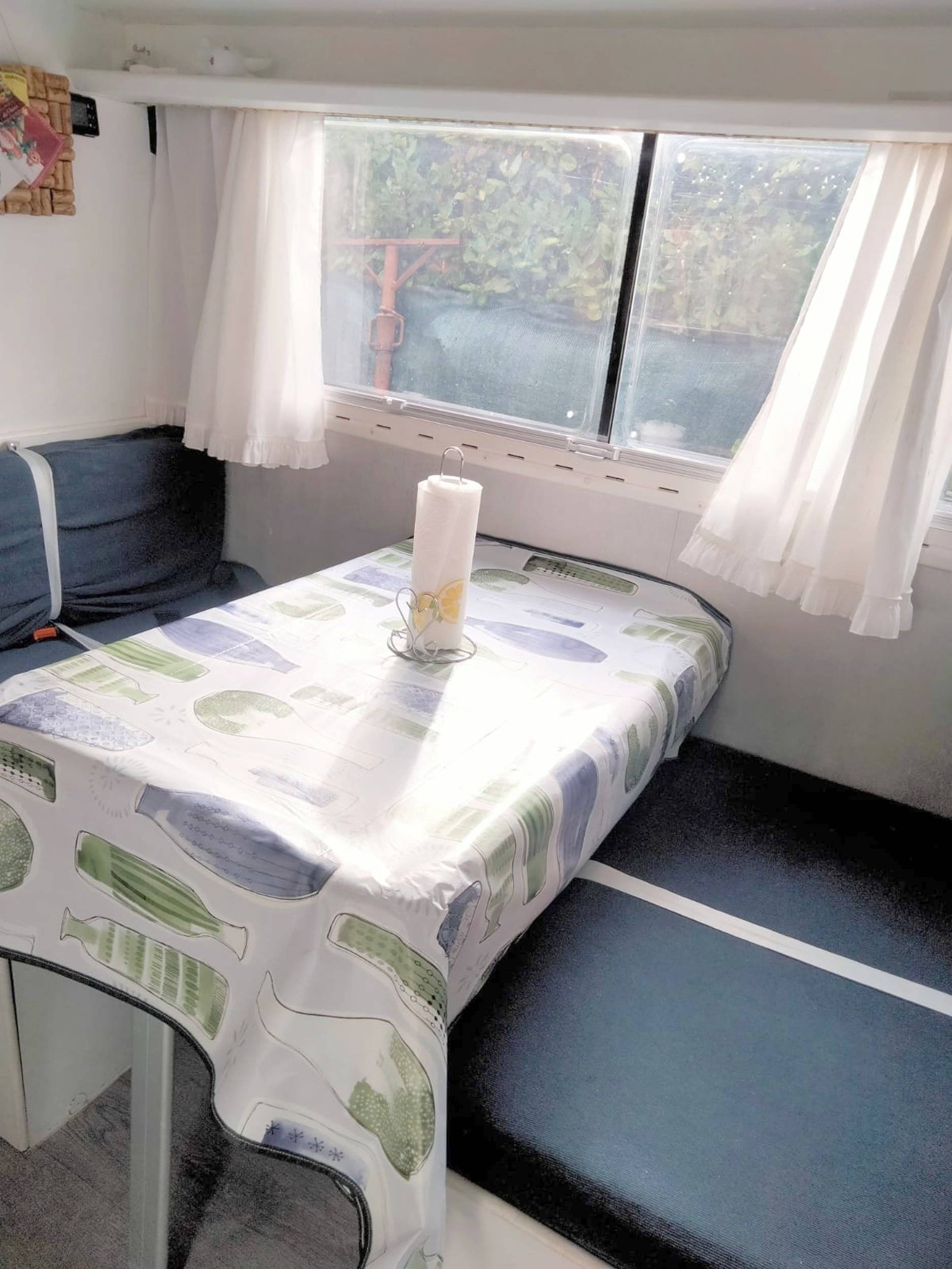 Comedor Ford Transit 2.5 td - Yescapa