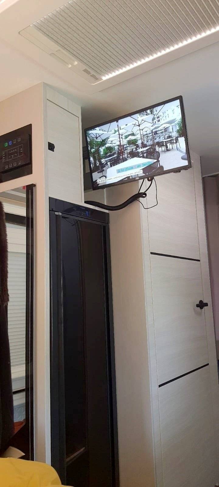 Challenger 380 GRAPHITE