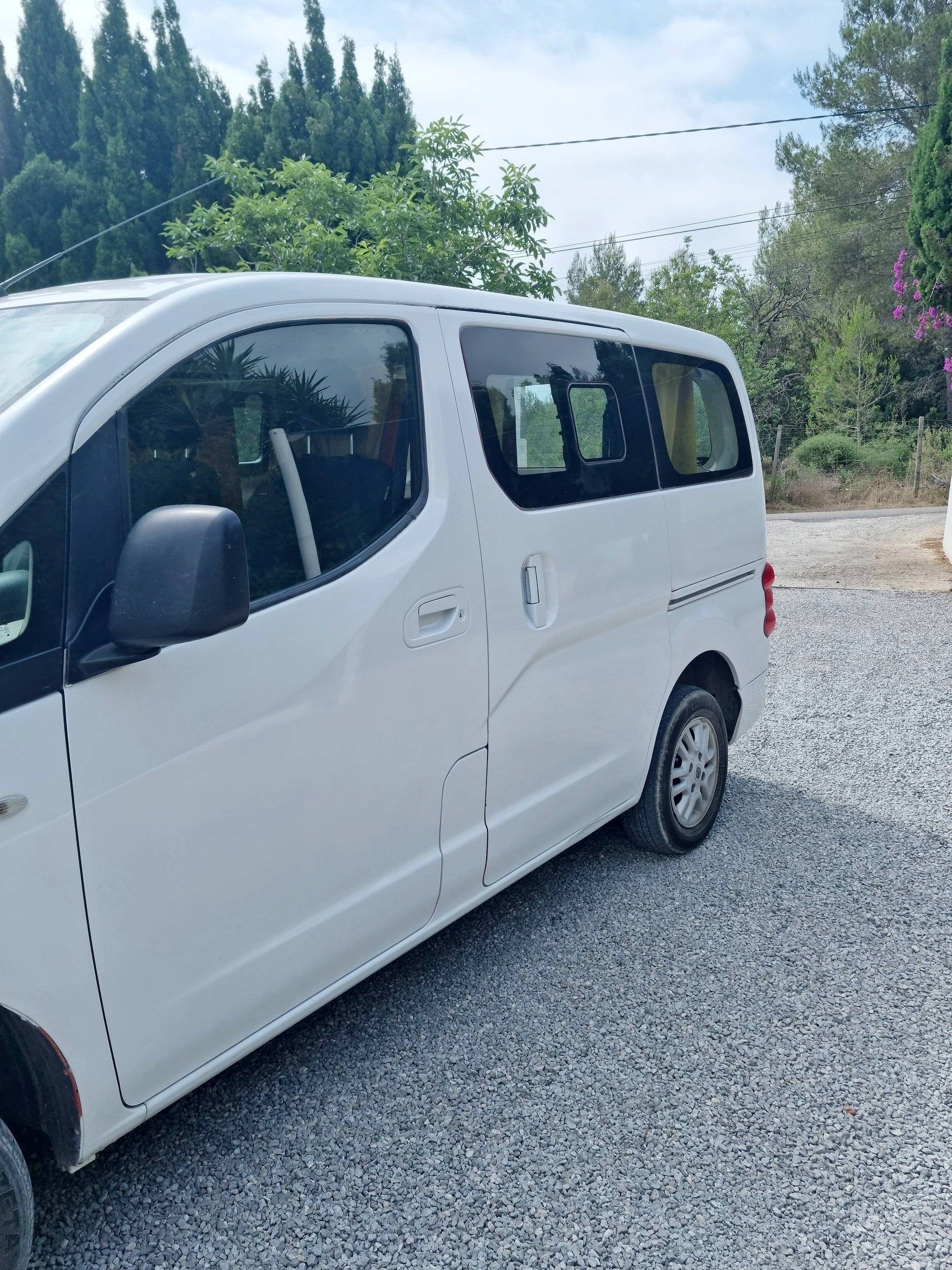 Nv200  