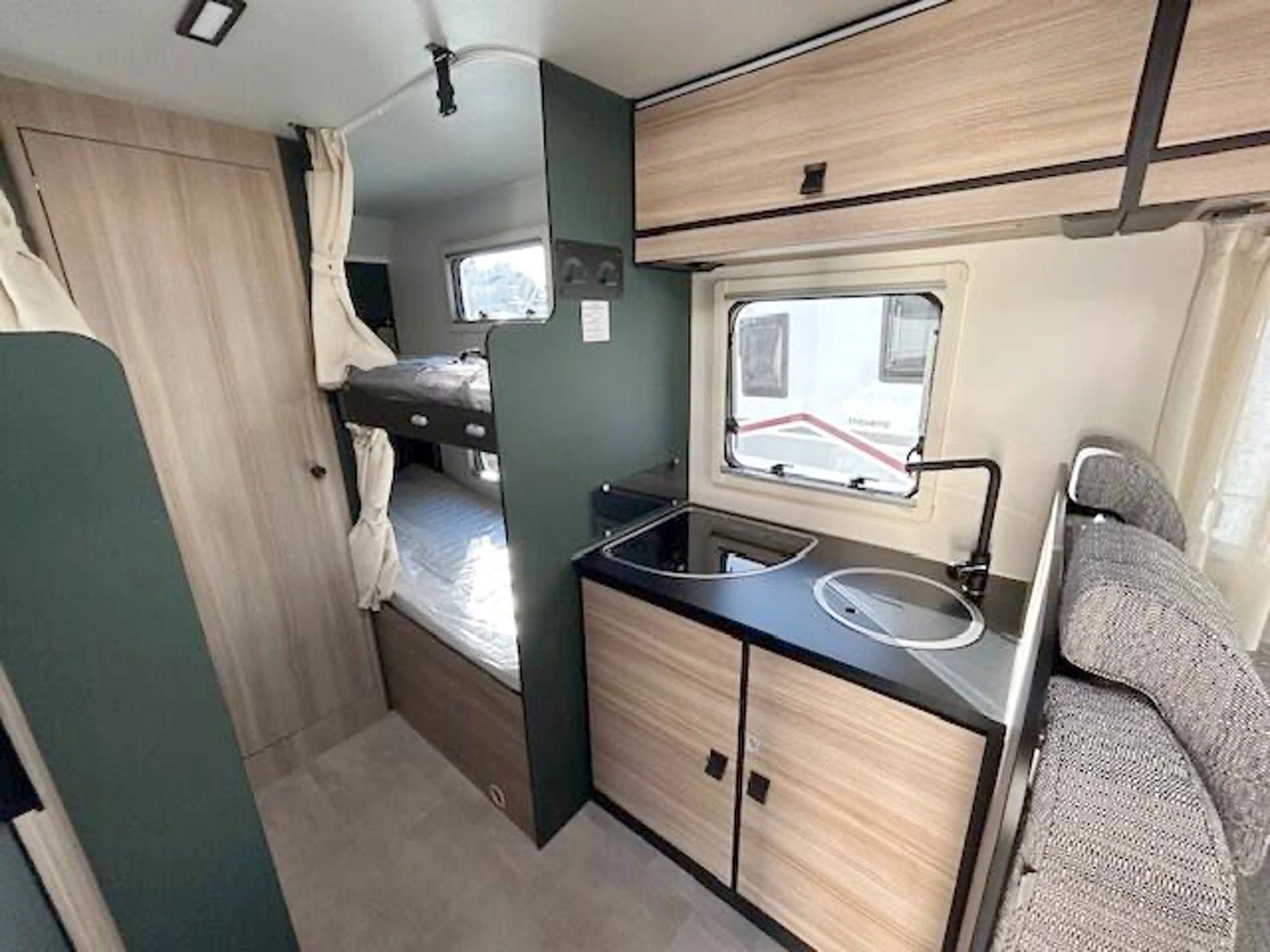 Kitchen Ford - Yescapa