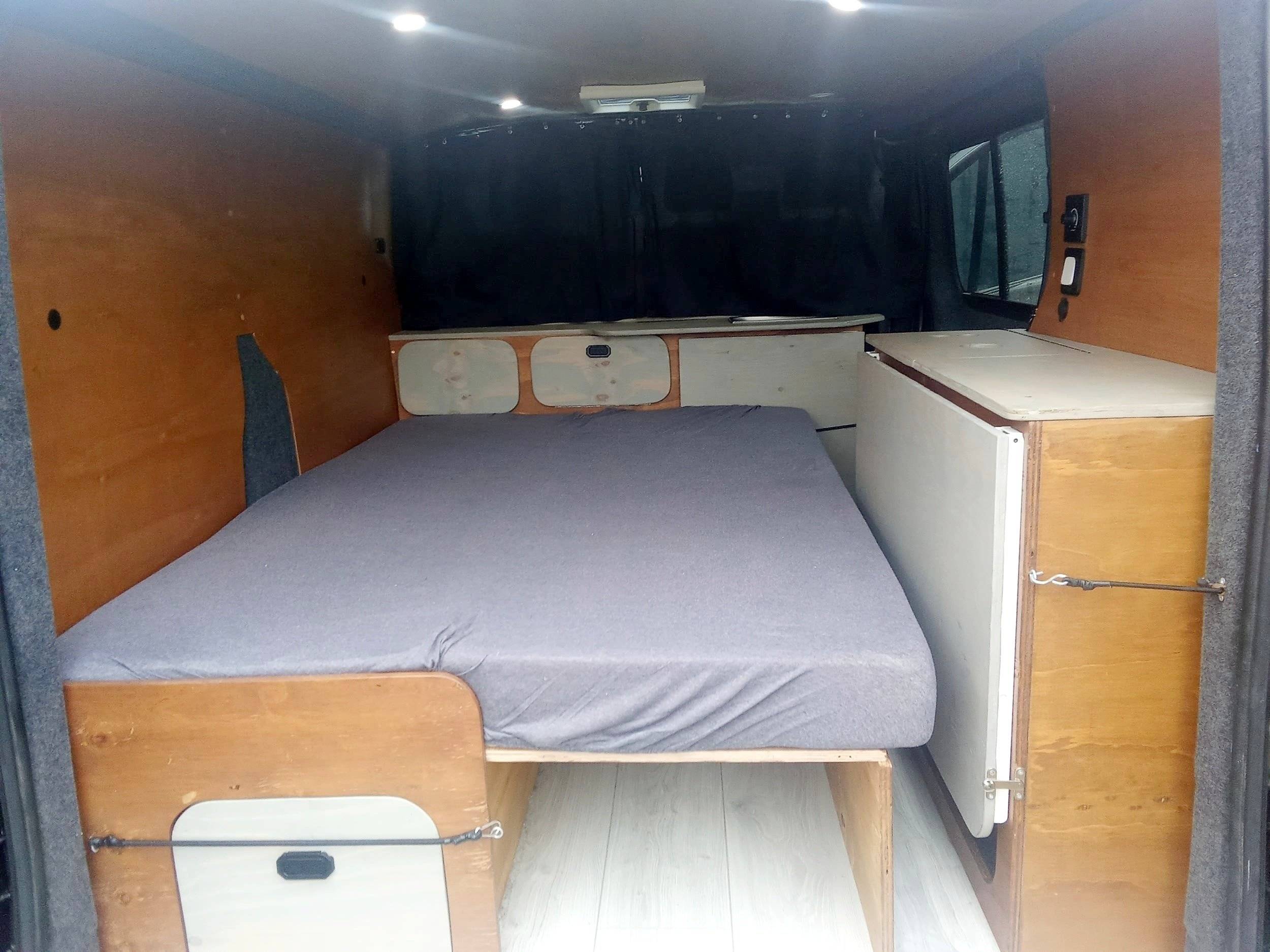 Couchages Renault 2,0 l dCi 115 ch - Yescapa