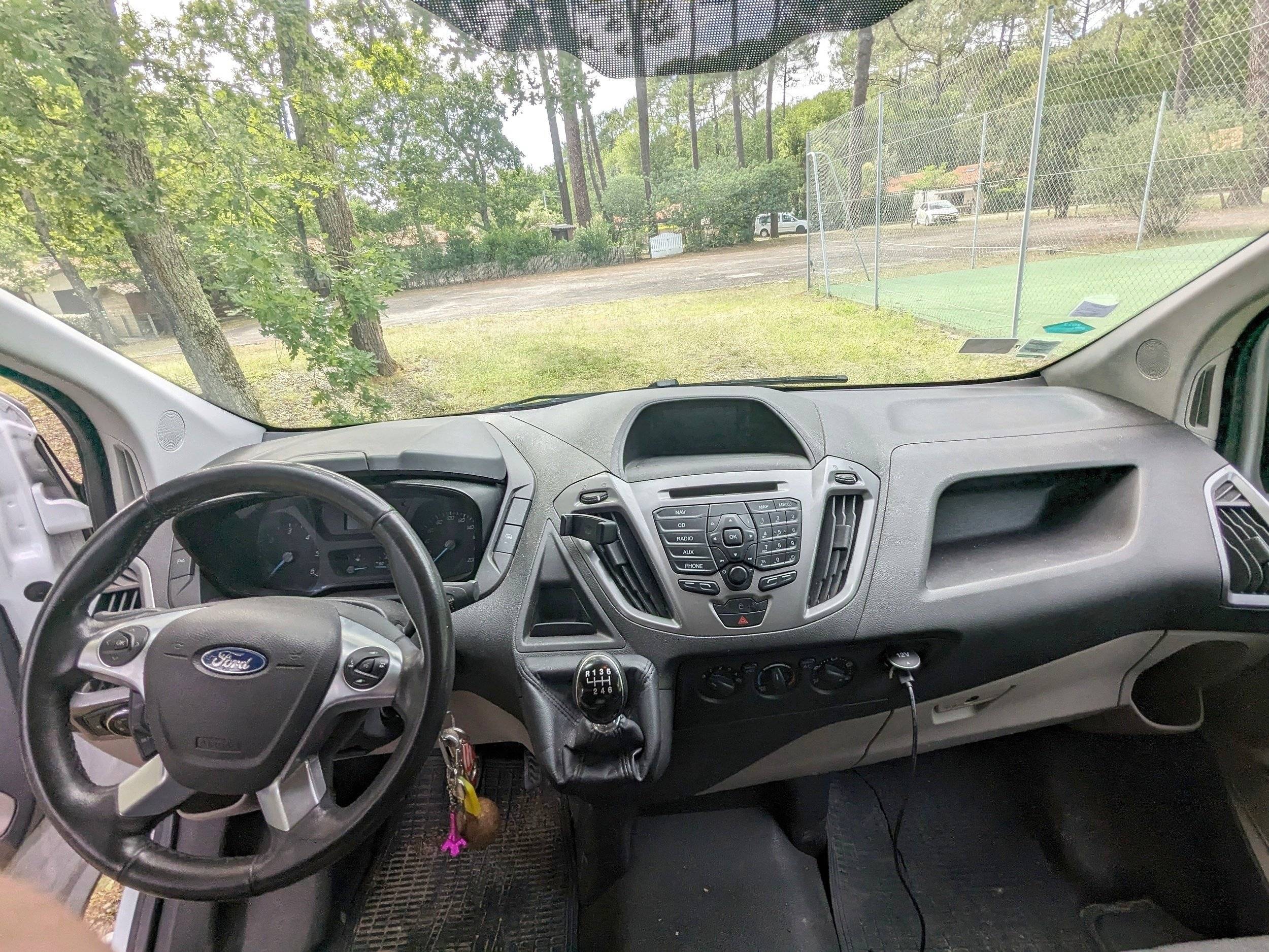 Bestuurderplaats Ford Transit 2,0 l 130 ch - Yescapa