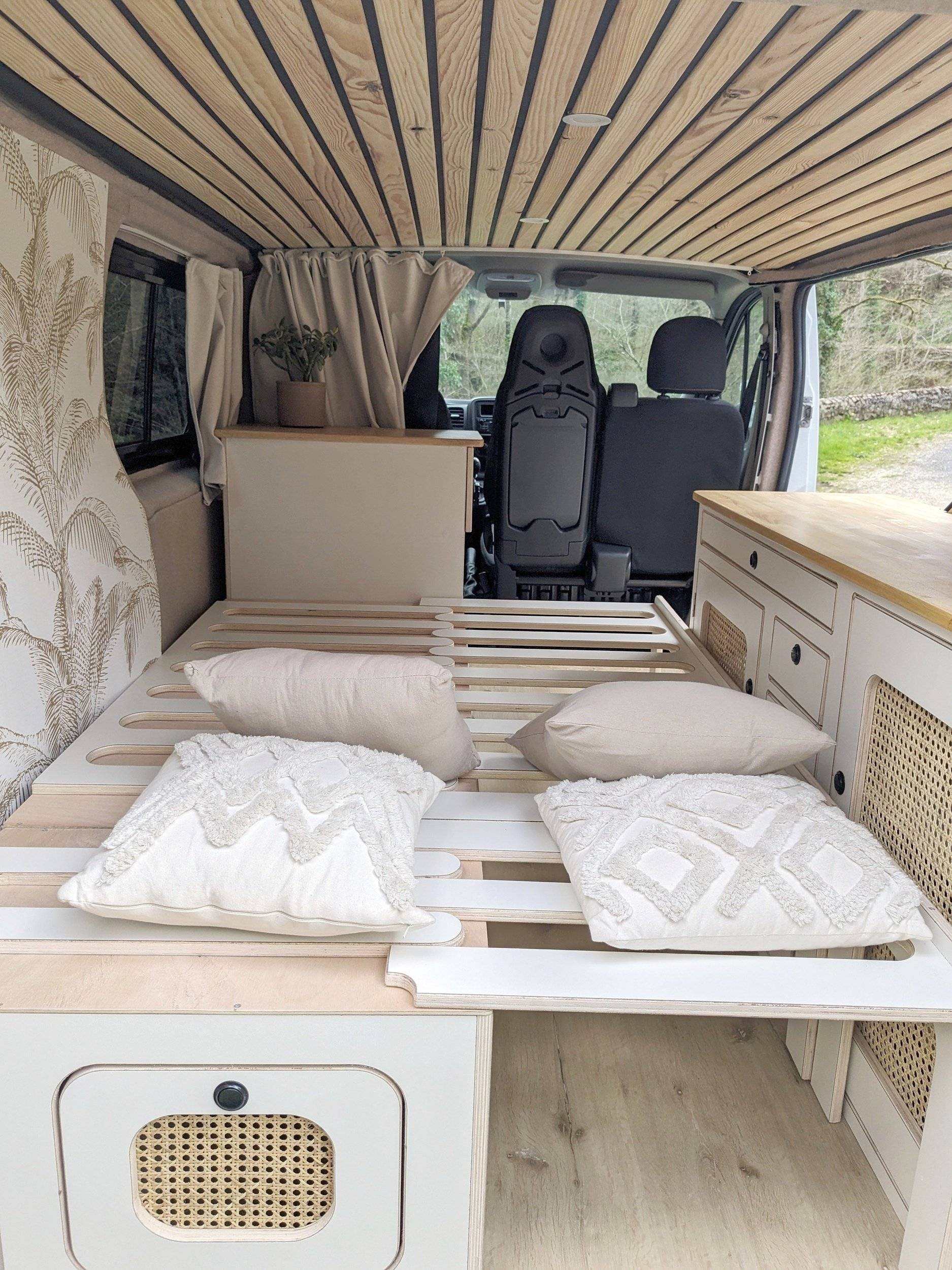 Schlafplätze Renault Trafic l1h1 dci - Yescapa