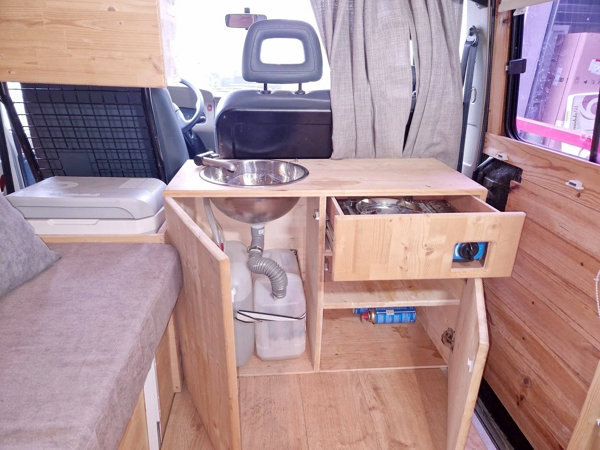 Coin cuisine Renault Trafic - Yescapa