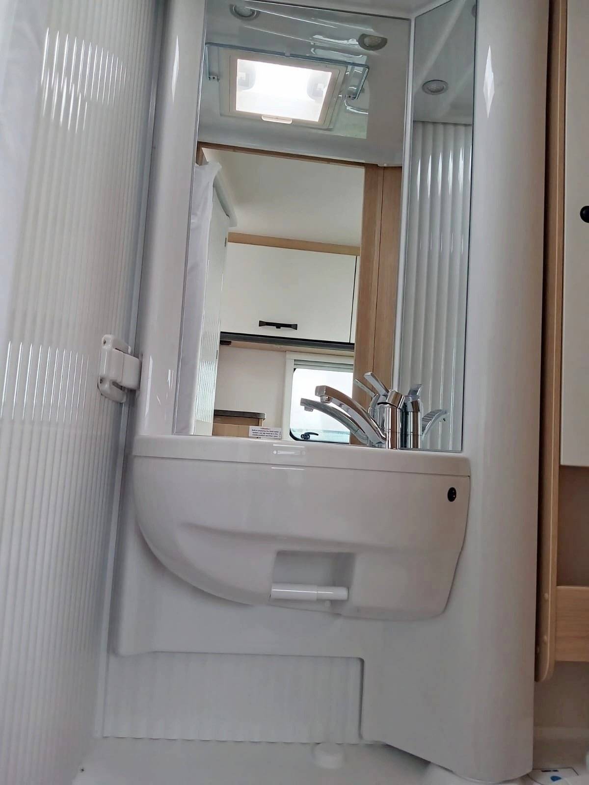 Sunlight V66 Adventure