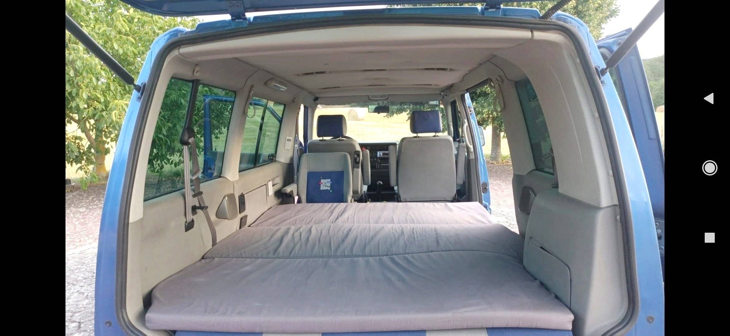 Plazas en cama Volkswagen Transporter T4 Multivan - Yescapa