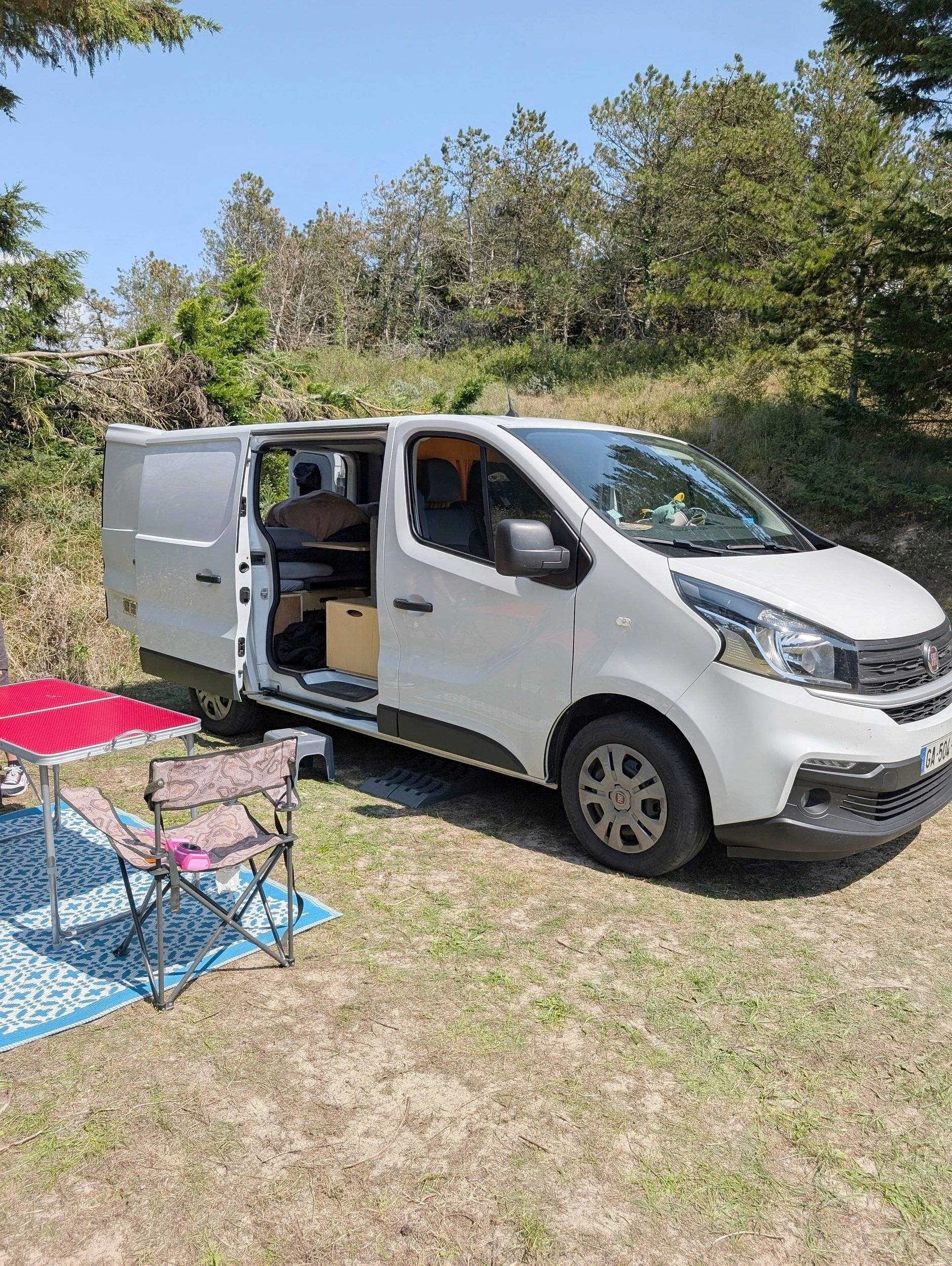 Front view from 3/4 Fiat Fiat talento - Yescapa