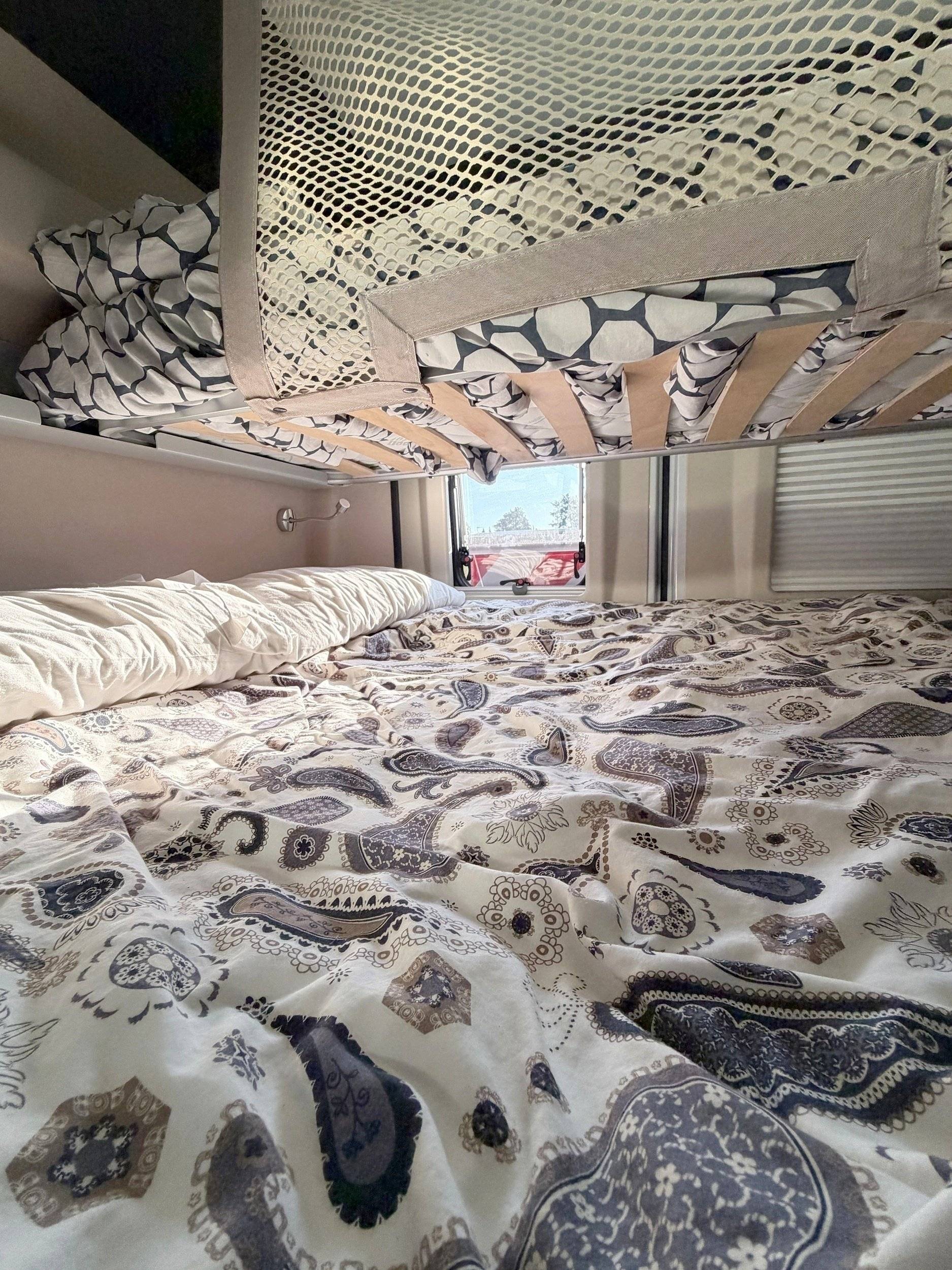 Mclouis Menfys VAN S-Line 3 Maxi
