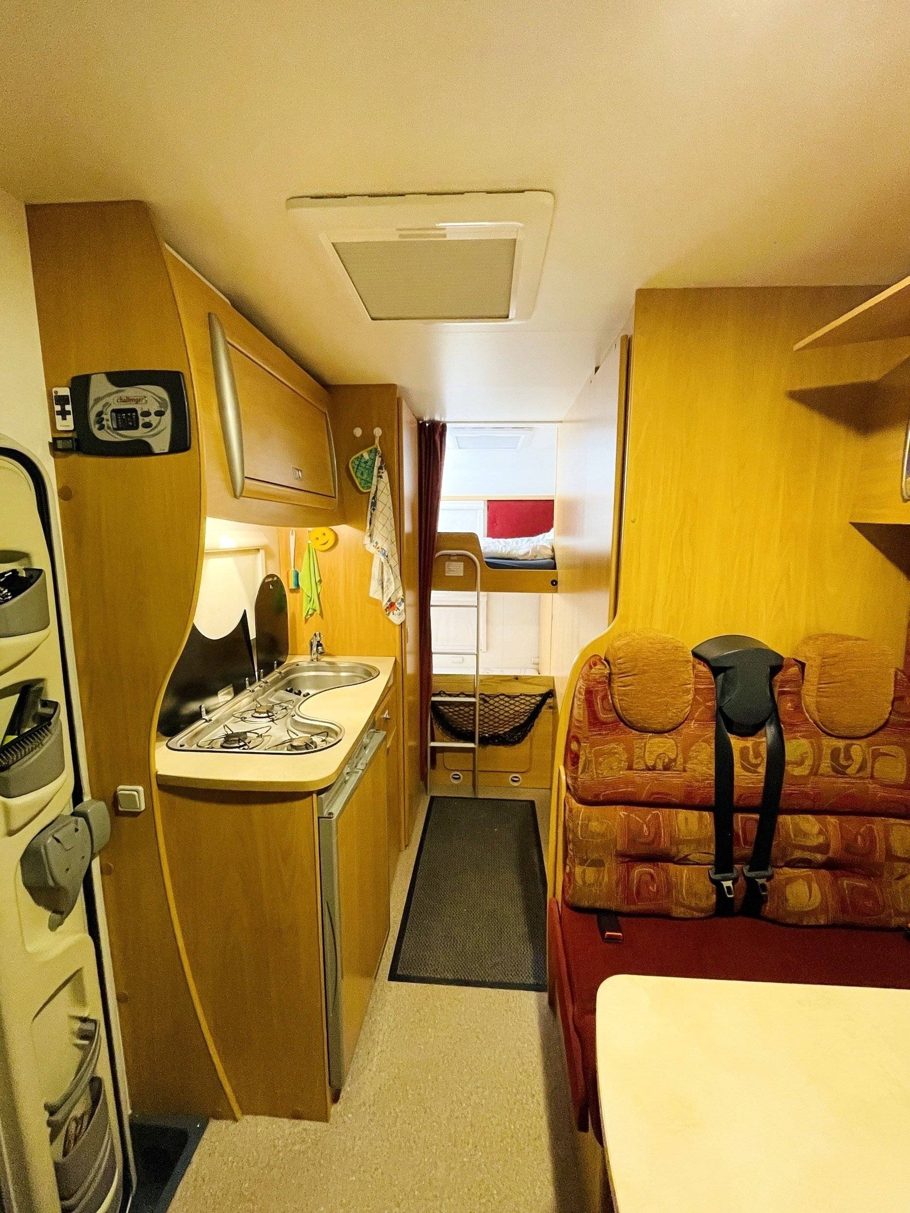 Challenger Transit 2,2 l 140 ch