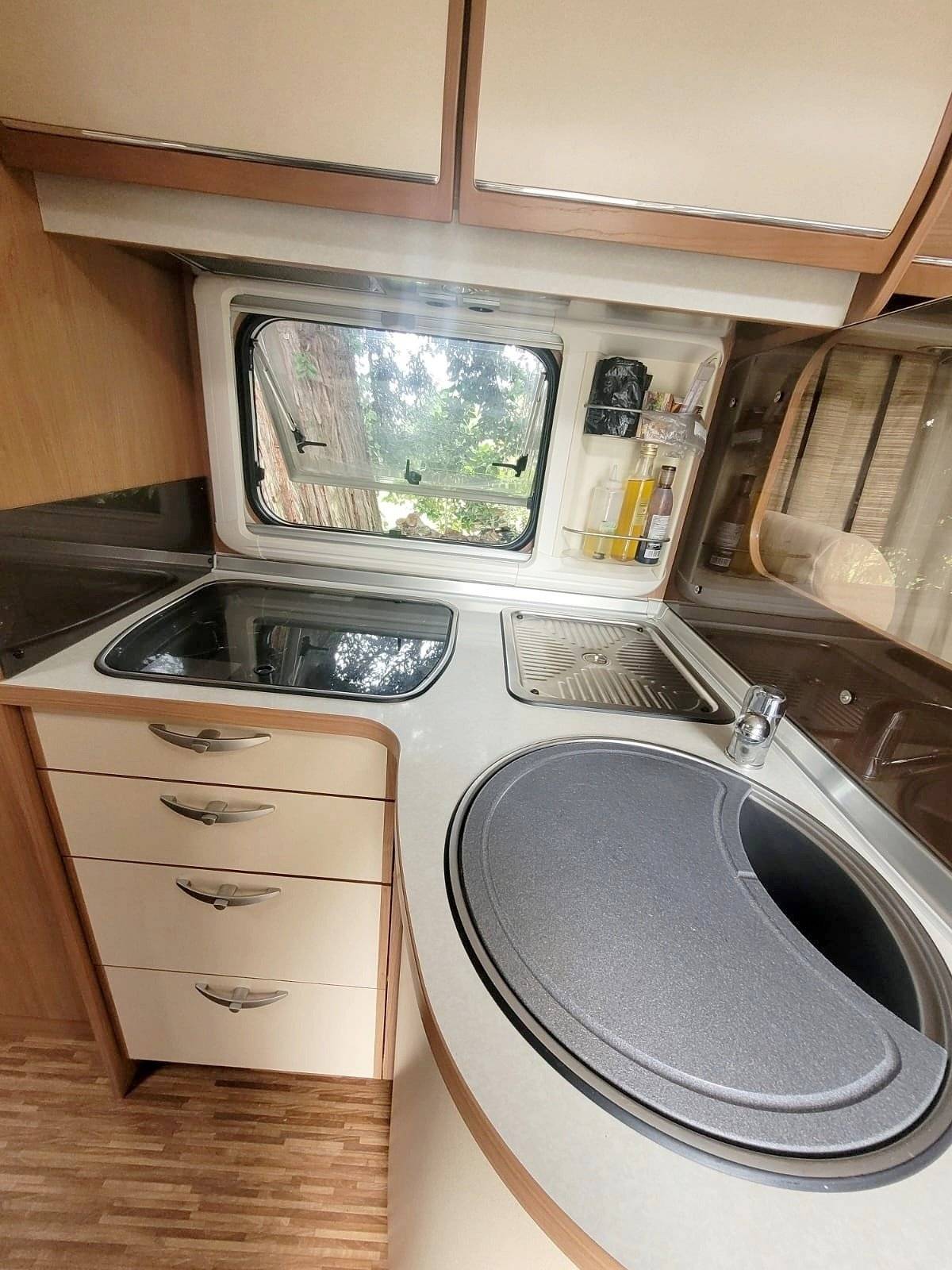 Bürstner Aviano 684