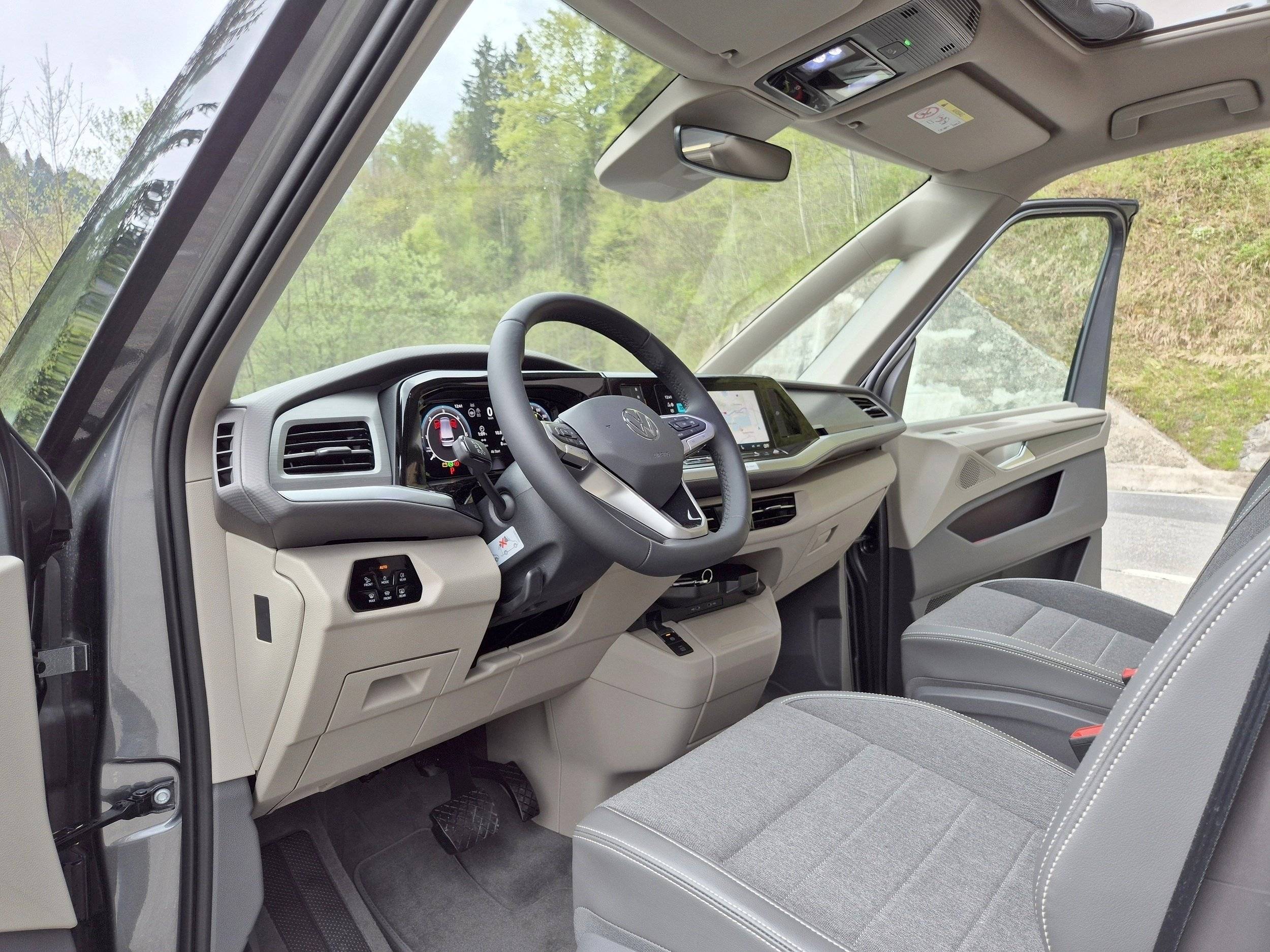 Volkswagen T7 New California Ocean PHEV 4M