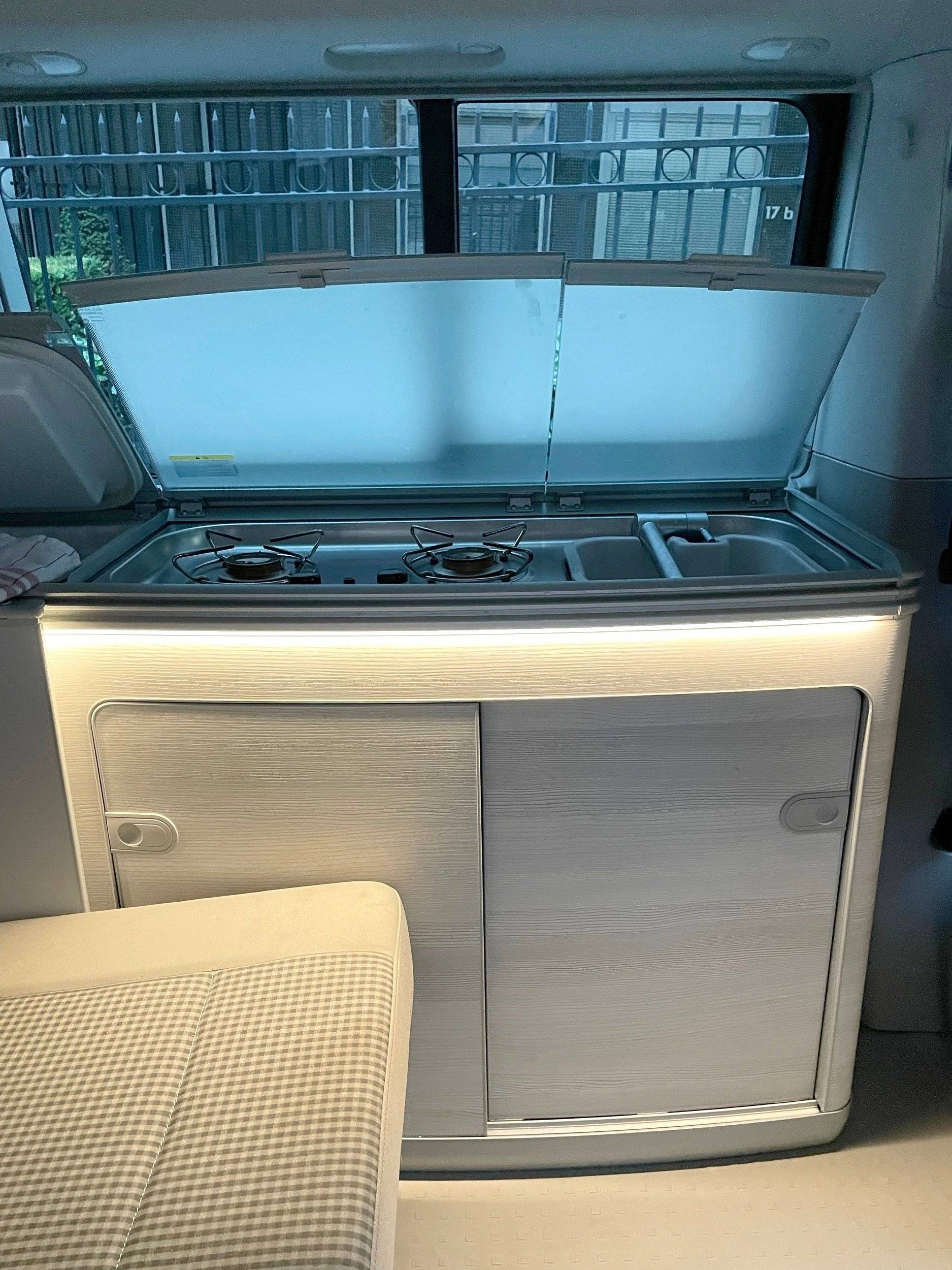 Cozinha Volkswagen VOLKSWAGEN CALIFORNIA - Yescapa