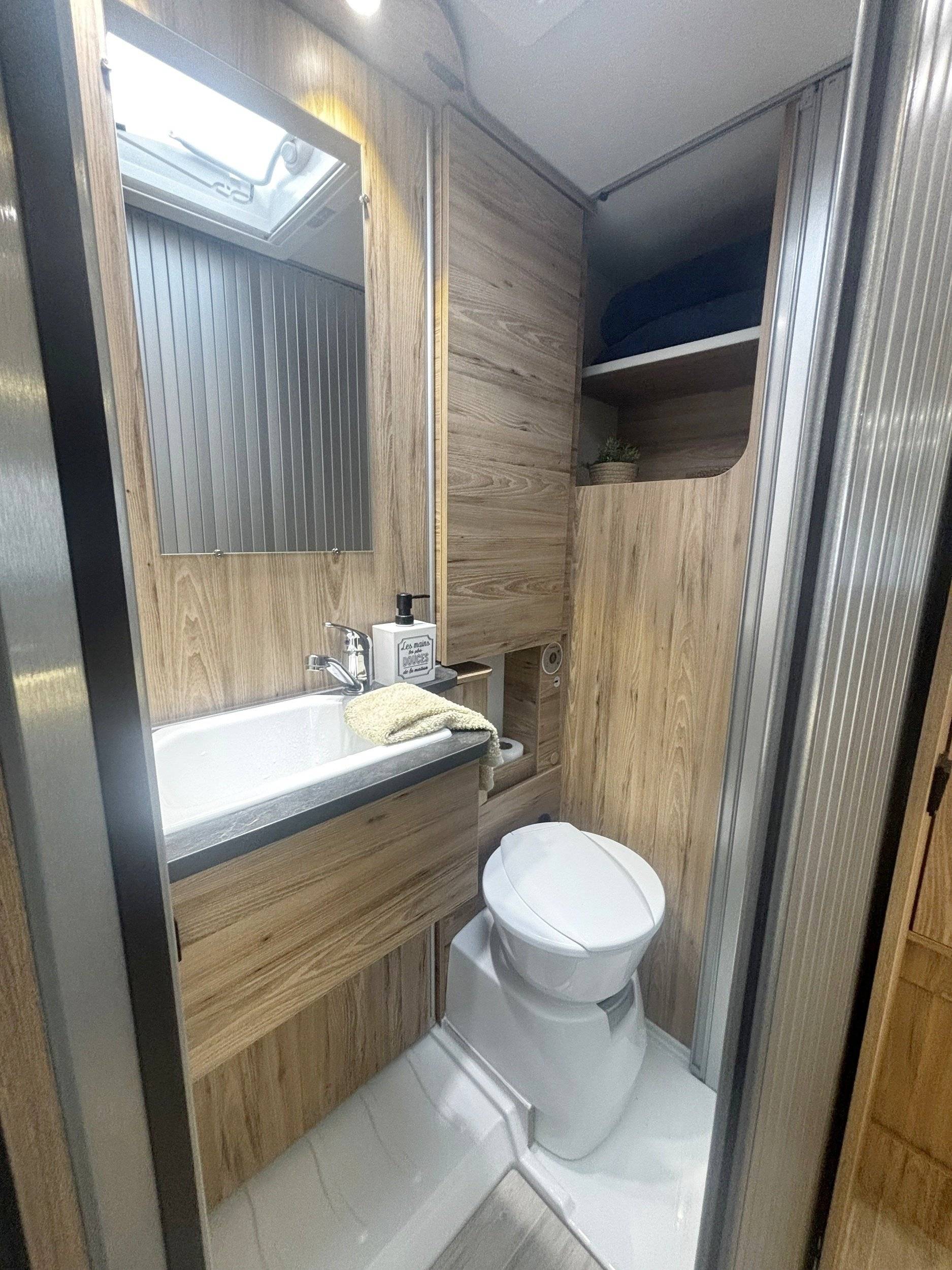 Bavaria BAVARIA T696D