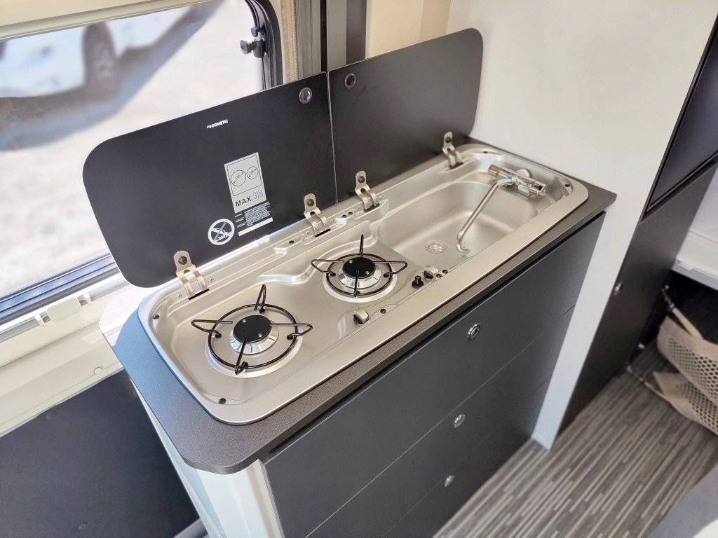 Mclouis MENFYS VAN 3 MAXI S-LINE (2)