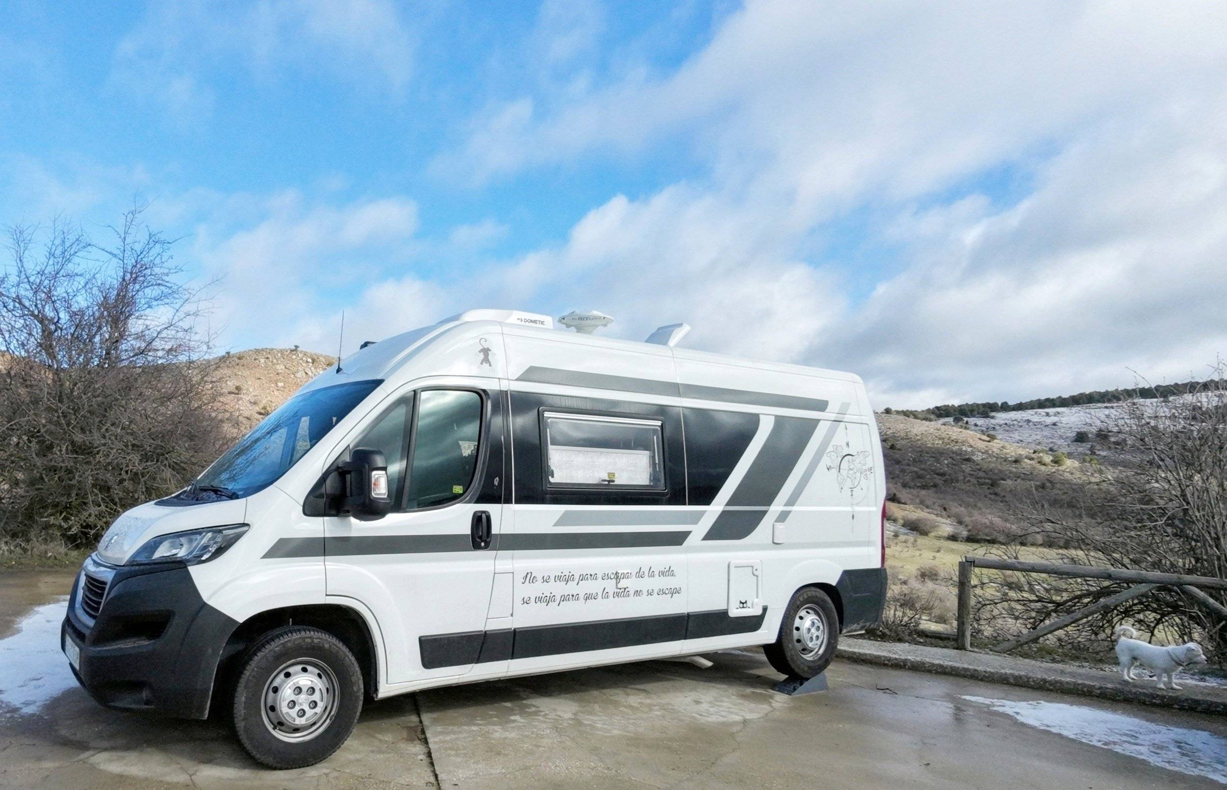 Voorkant 3/4 Peugeot PEUGEOT BOXER L3H2 - Yescapa