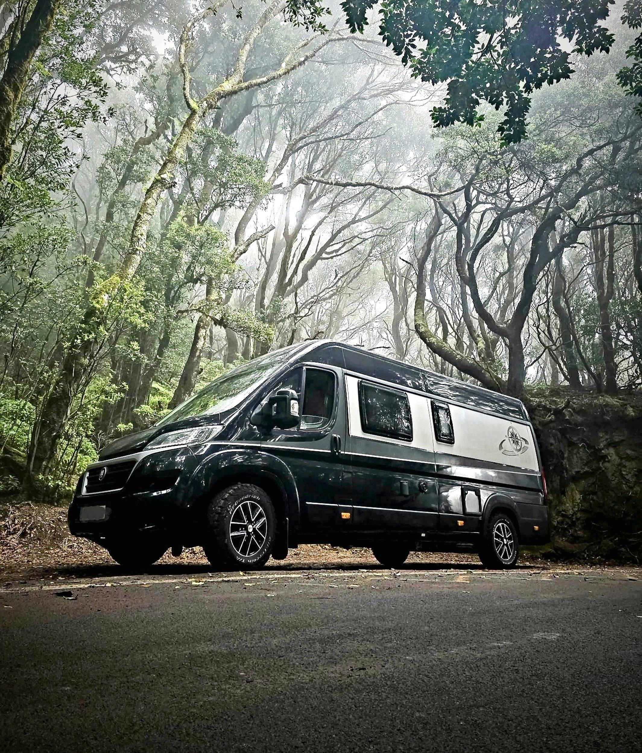 Voorkant 3/4 Fiat 2,3 l 130 ch - Yescapa