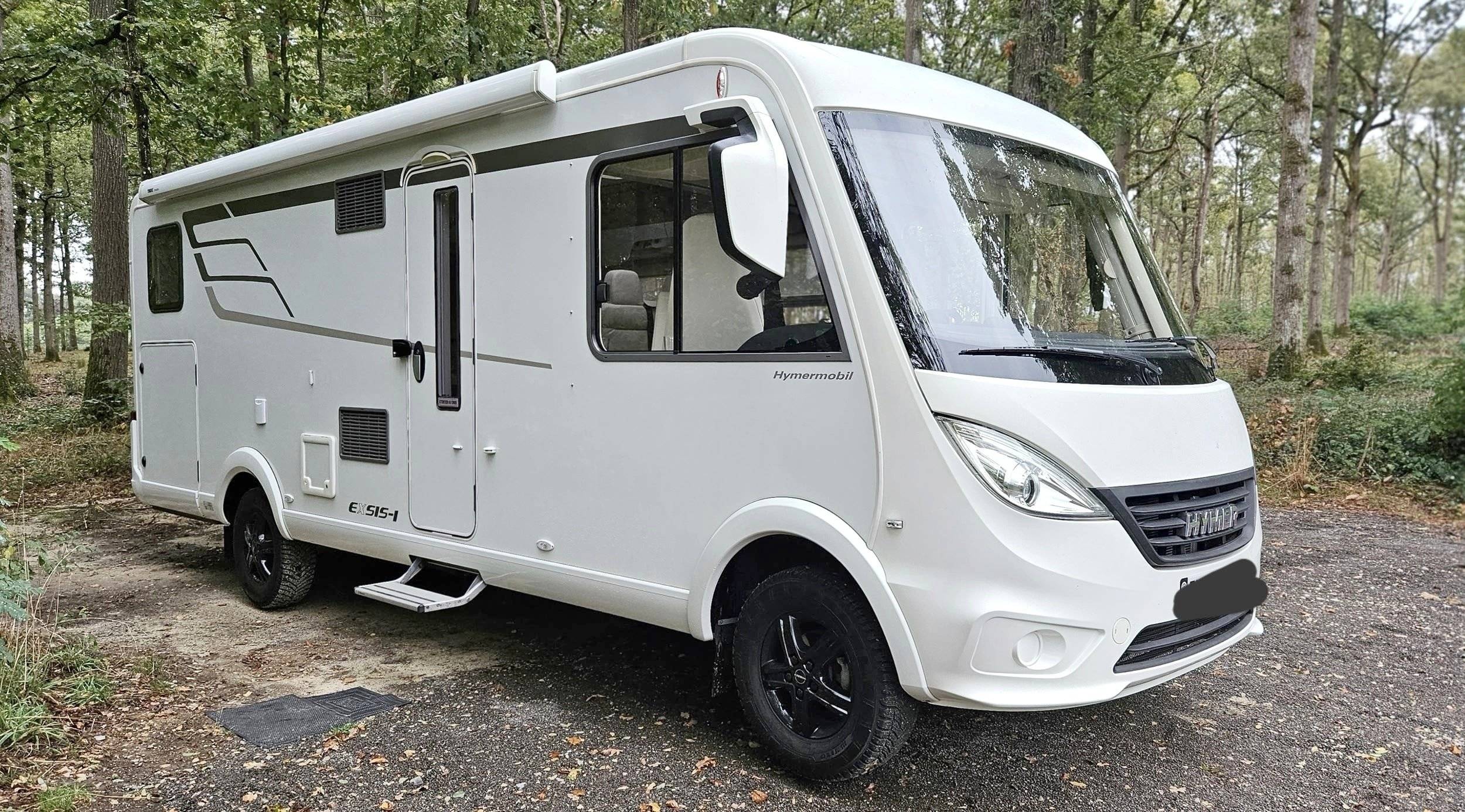Hymer Exisis-i 678