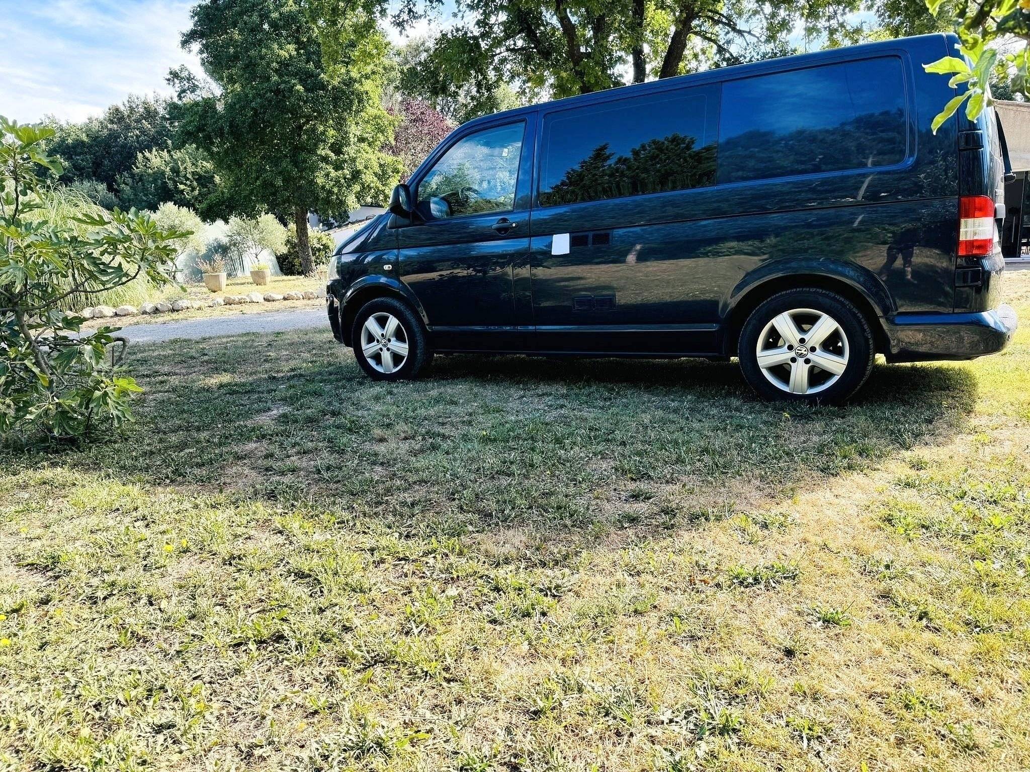 Volkswagen T5 2 l 140 ch