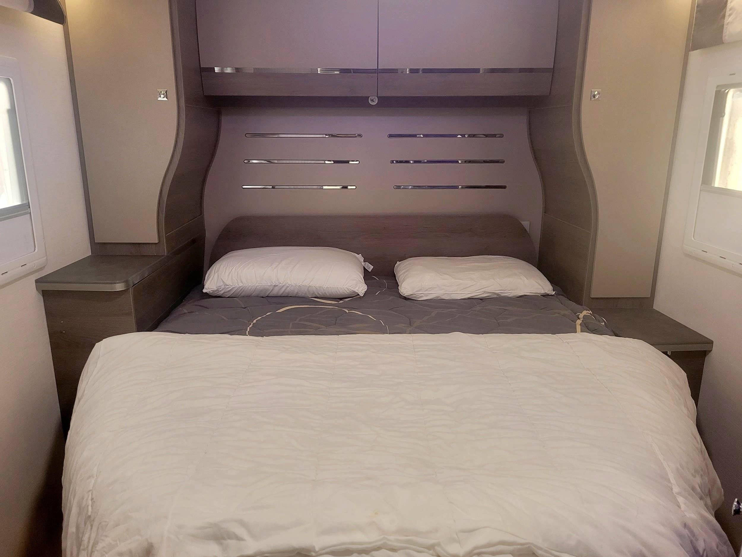 Challenger Graphite 288 , 170 PS