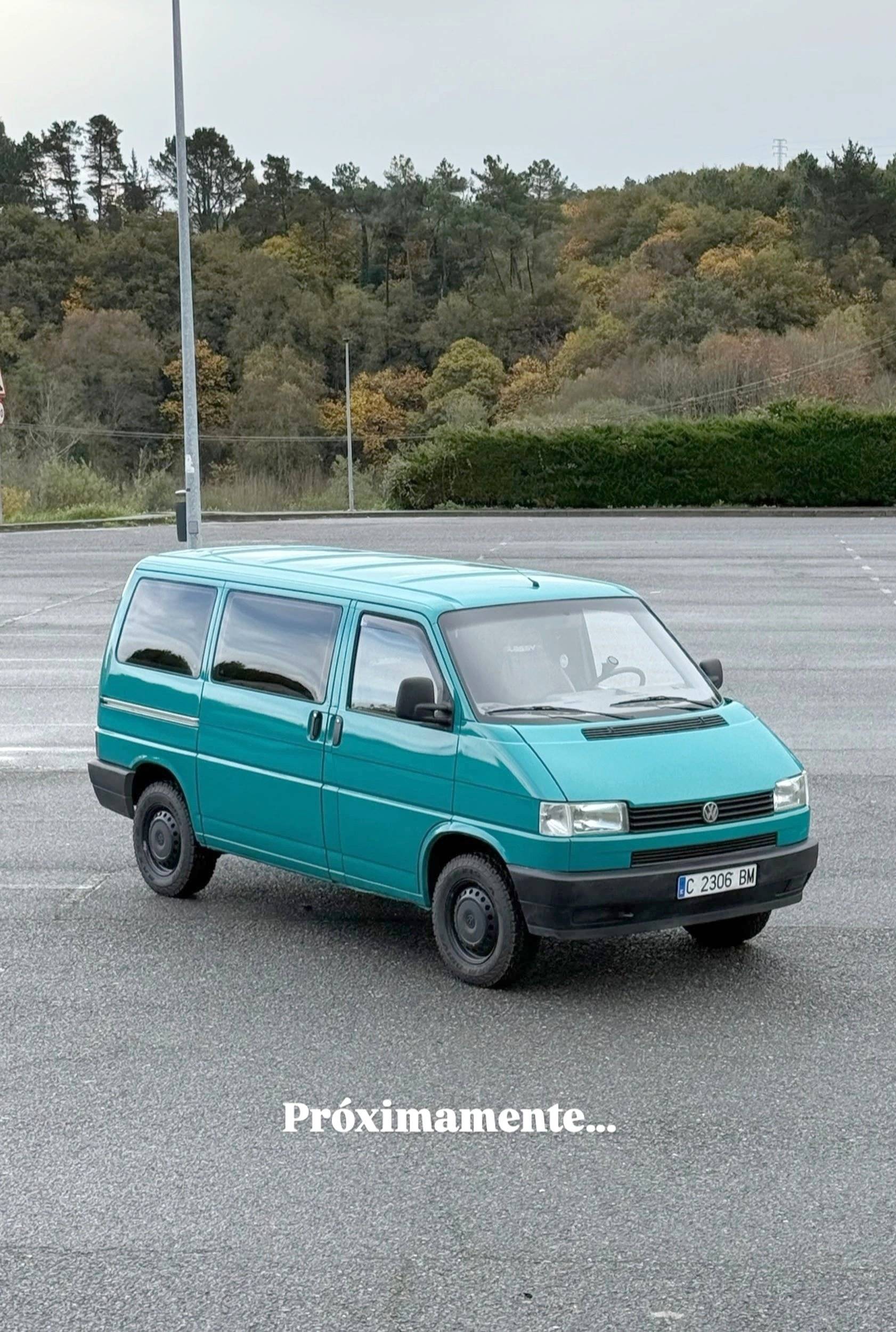 Voorkant 3/4 Volkswagen 2,4 D - Yescapa