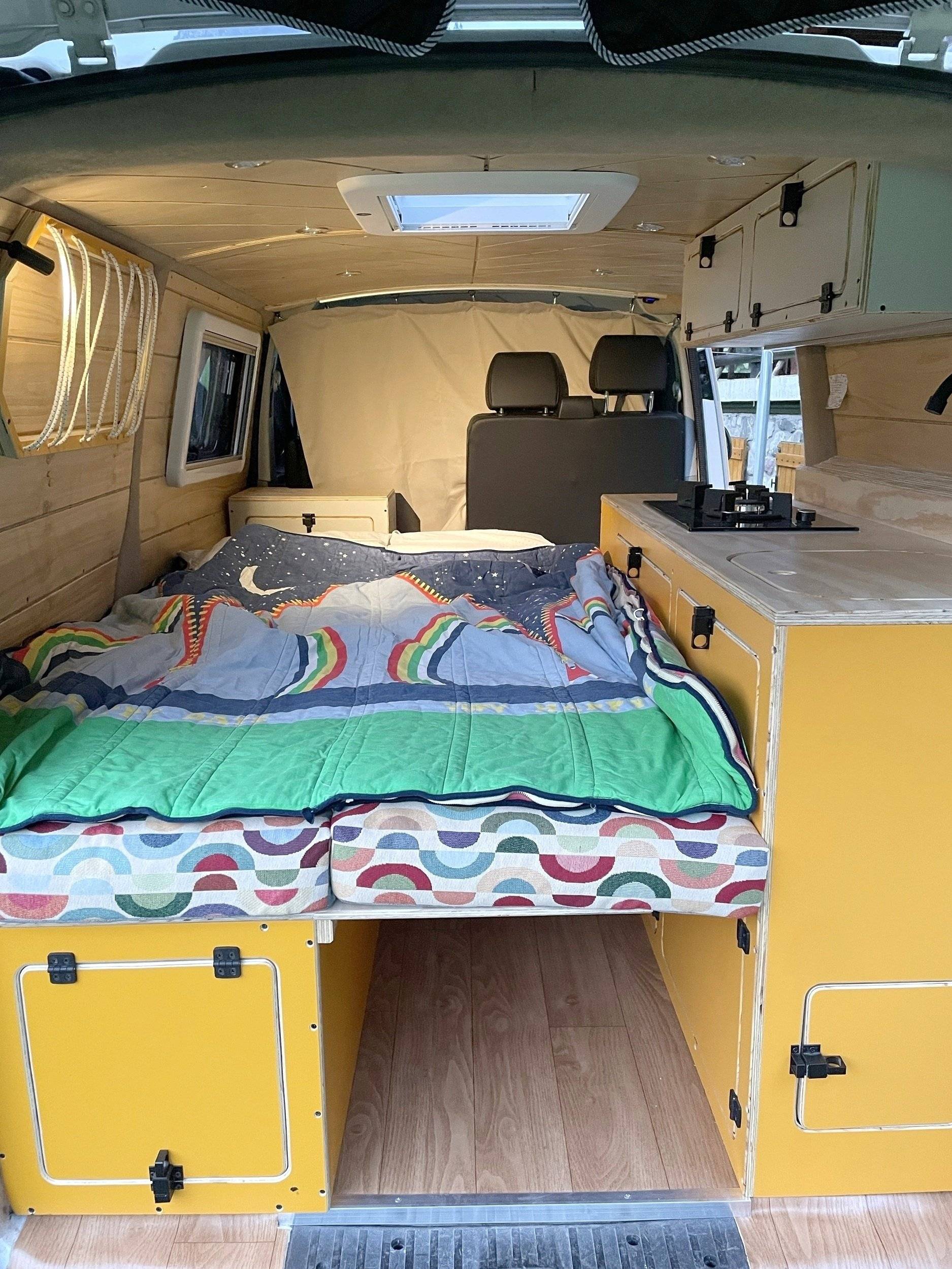 Dinette Volkswagen T6 2 l 150 ch - Yescapa