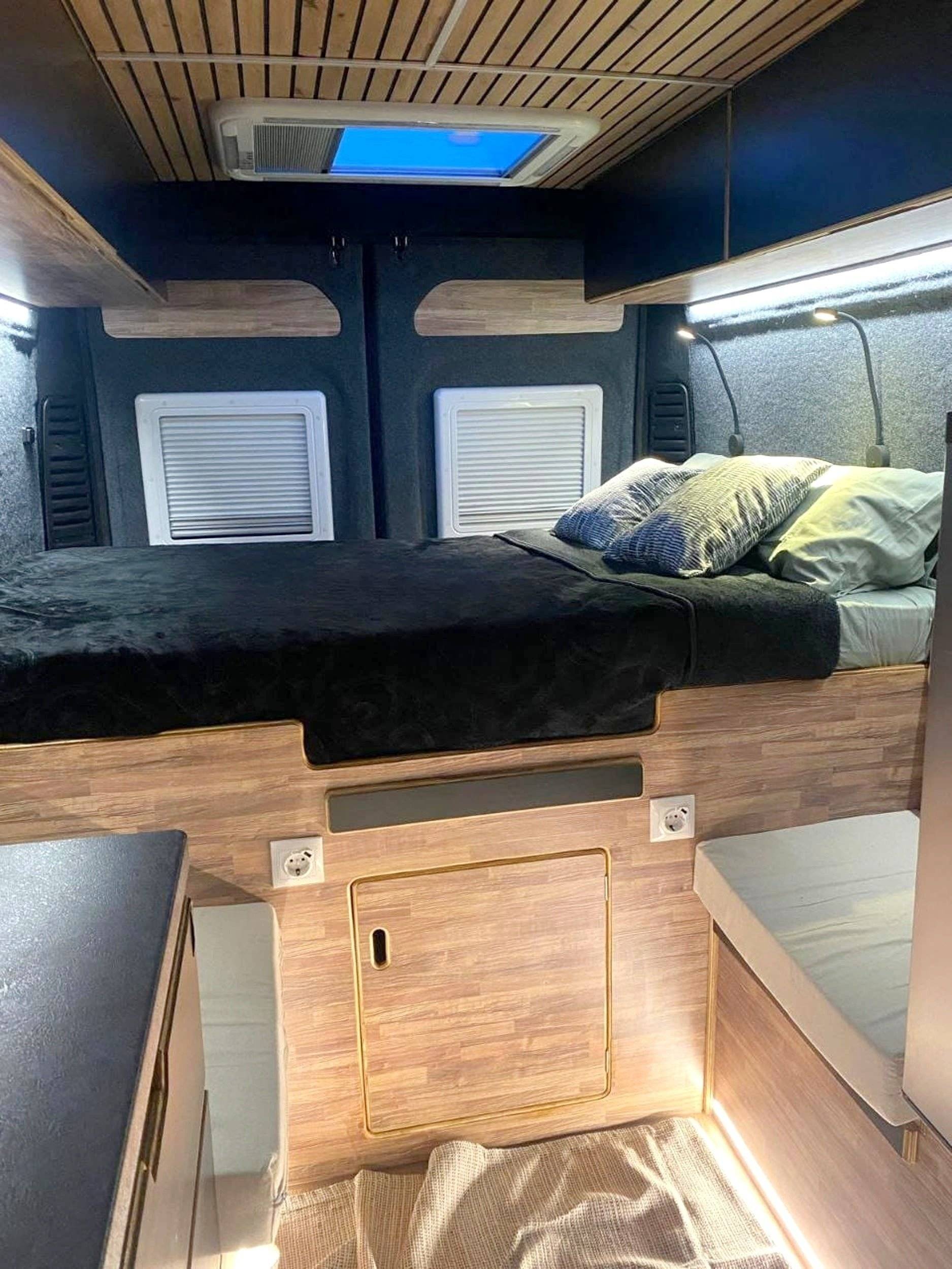 Berth Fiat DUCATO 2.3 MULTIJET 140CV - Yescapa