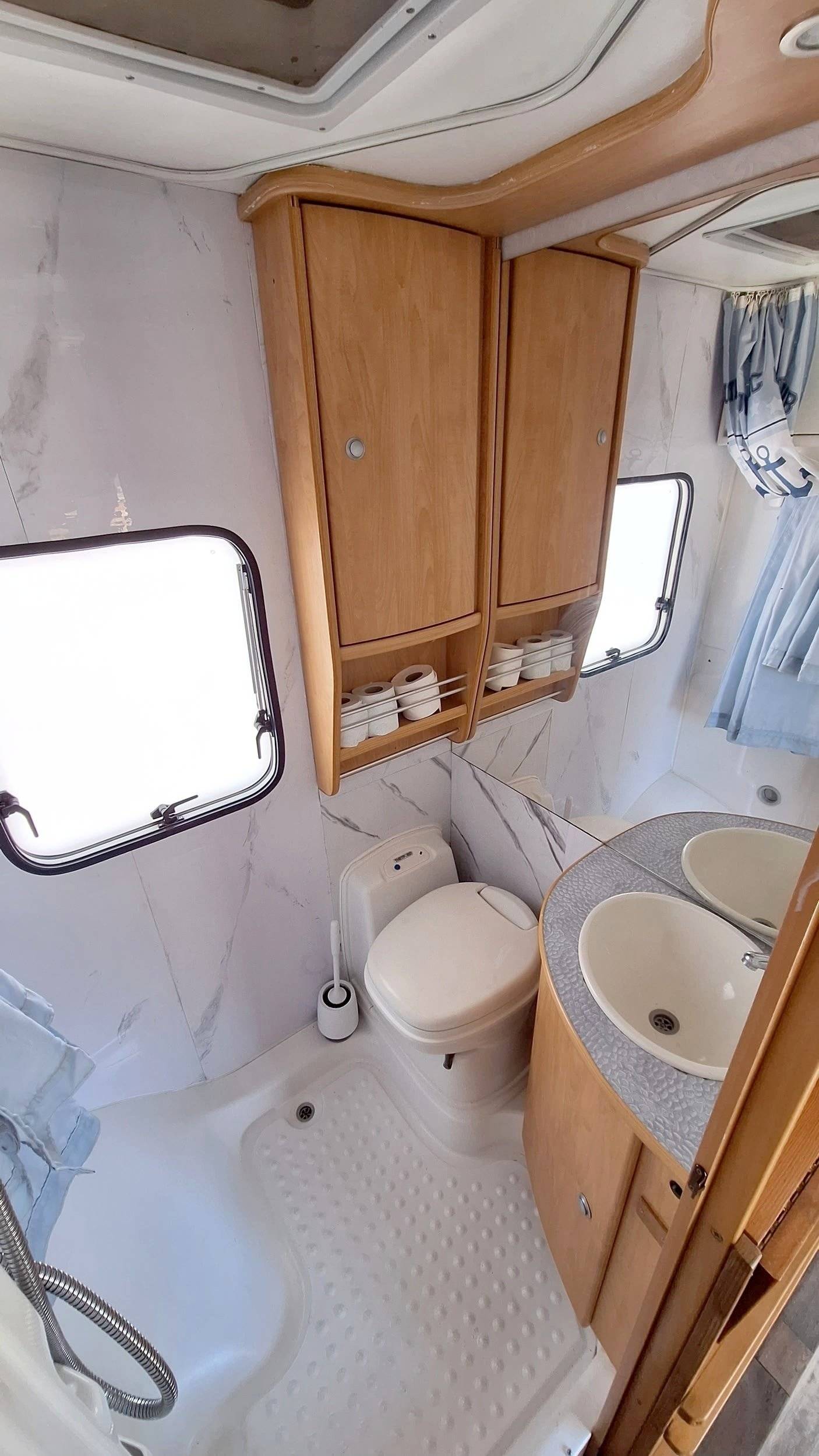 Challenger Transit 2,2 l TDCi 110 ch.