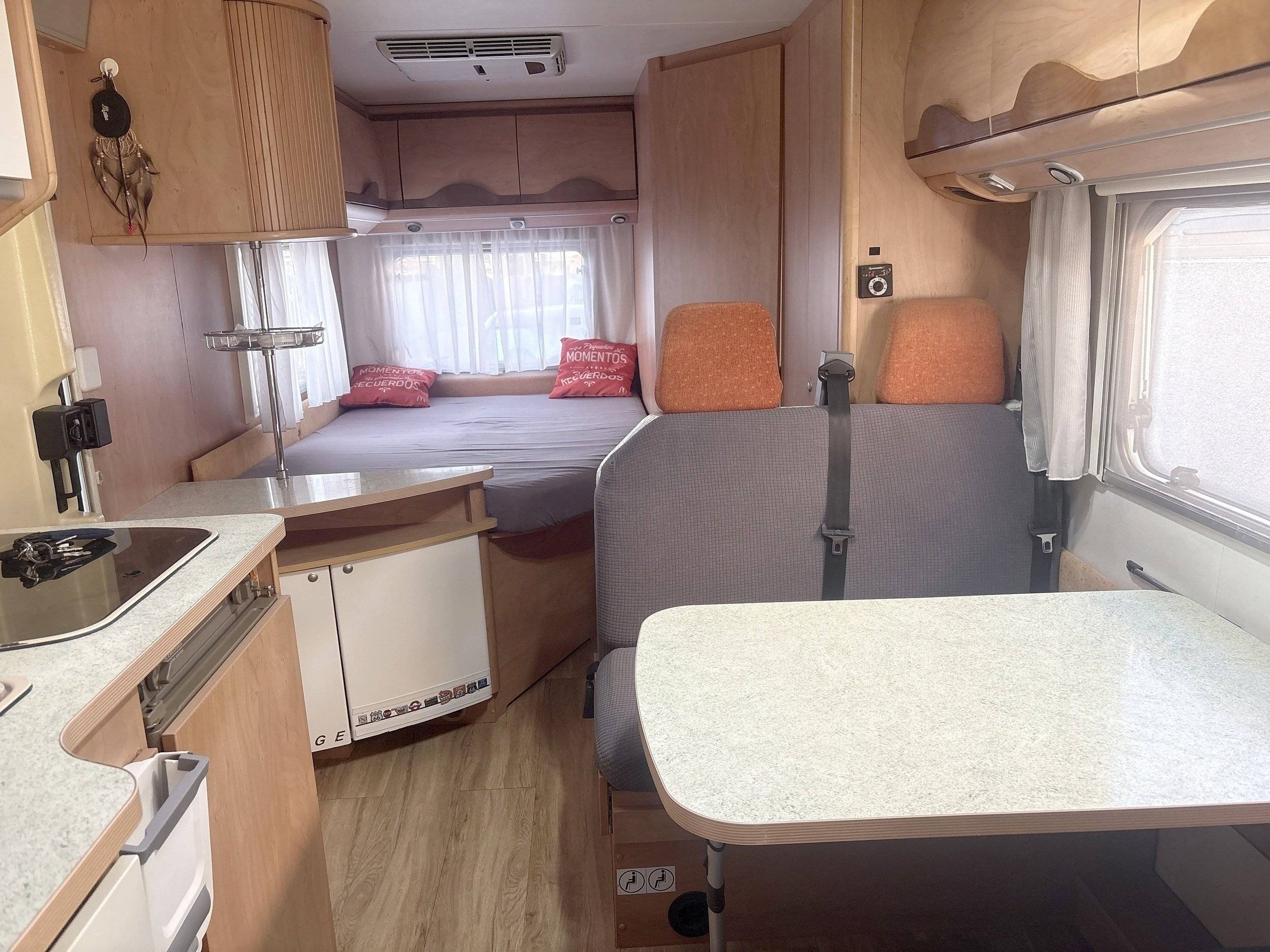 Dinette Citroën Jumper 2,8 Hdi 127 chevaux - Yescapa
