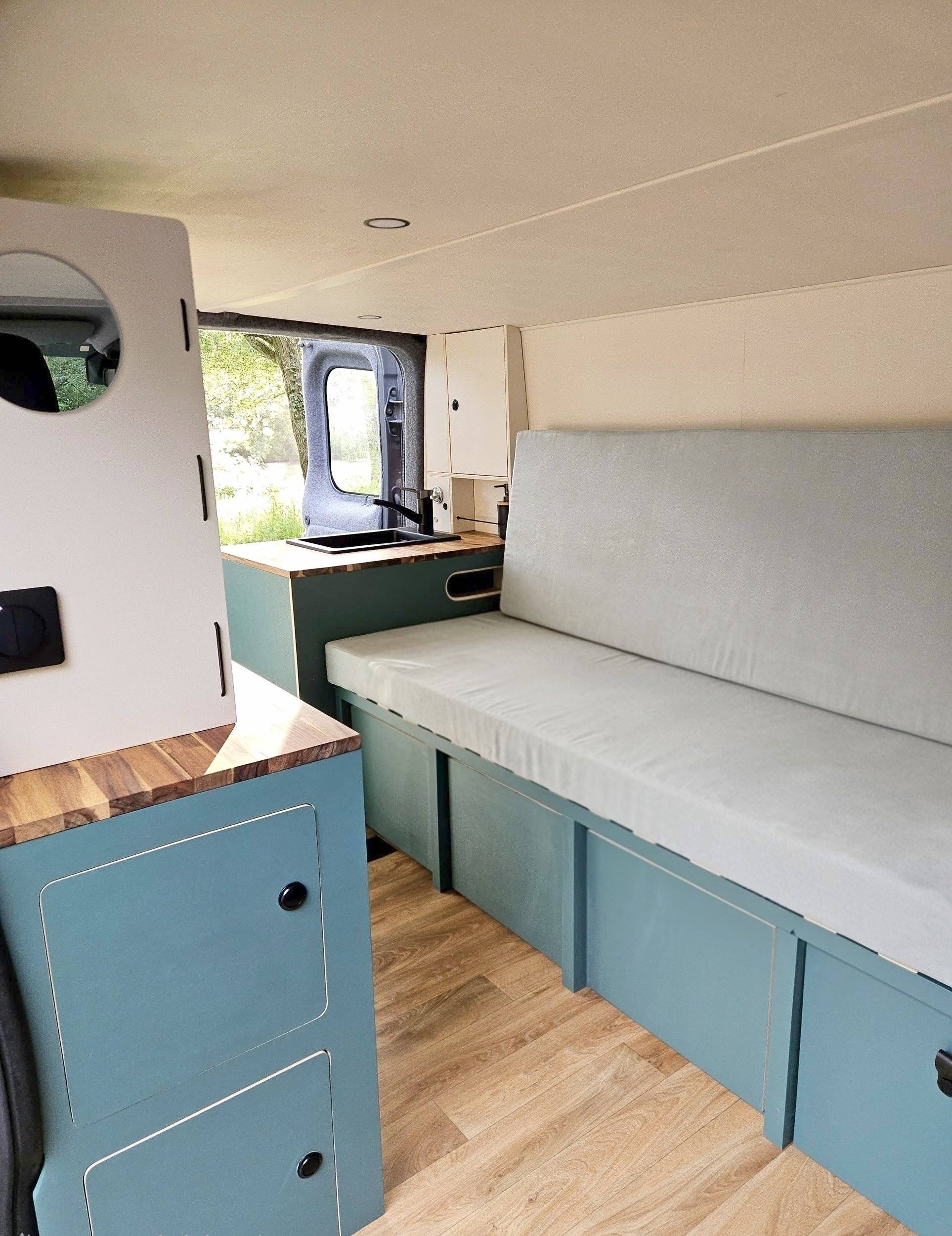 Salle de bain / Toilettes Renault Renault Trafic 150cv Boite auto - Yescapa