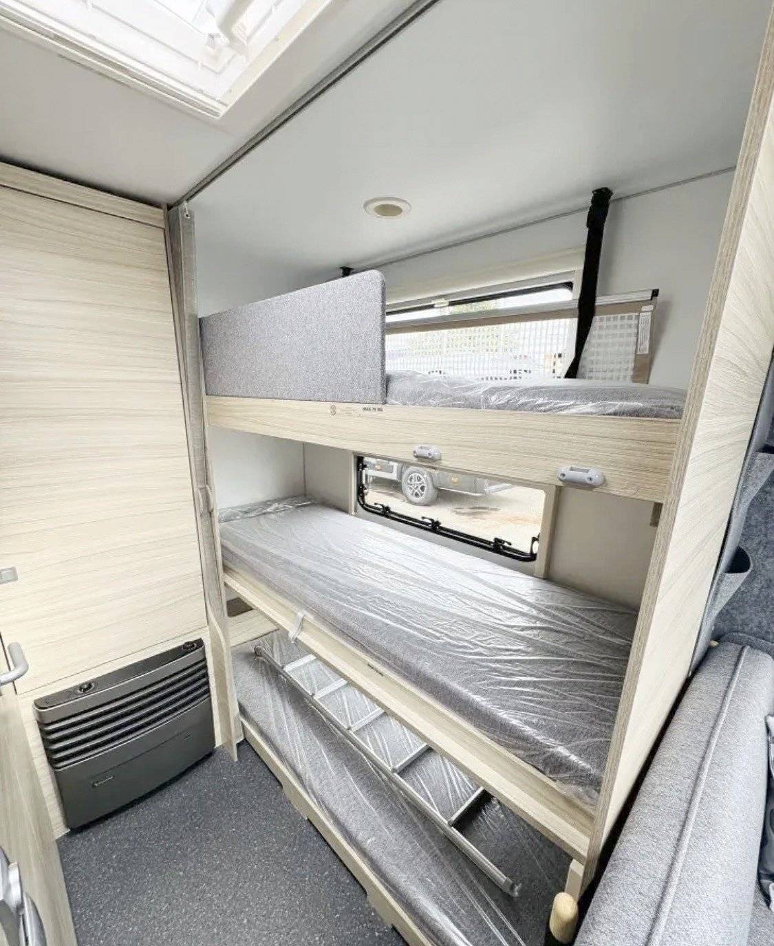 llits Adria Altea 552PK - Yescapa