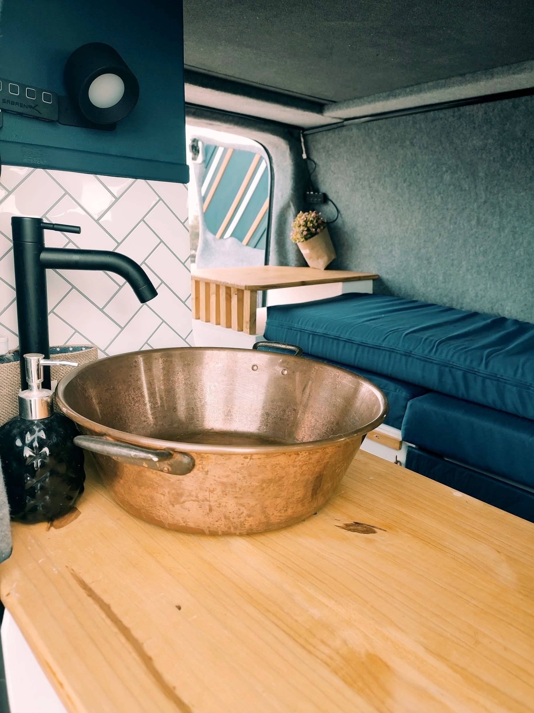 Coin cuisine Citroën Jumpy 1.6L 90CV - Yescapa