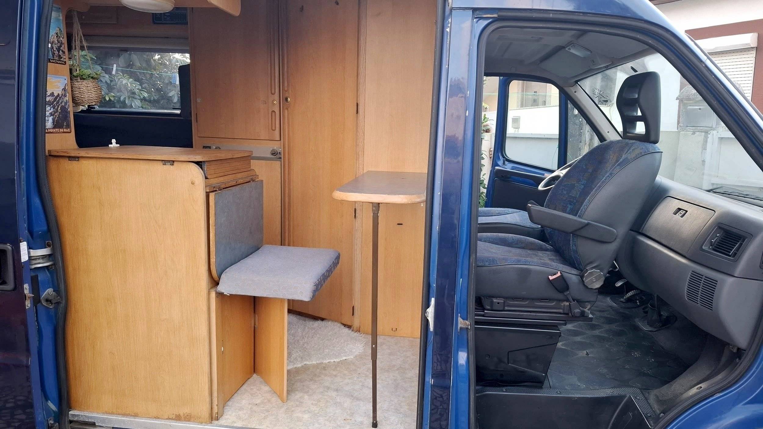 Plazas en cama Peugeot boxer HDI 100ch - Yescapa