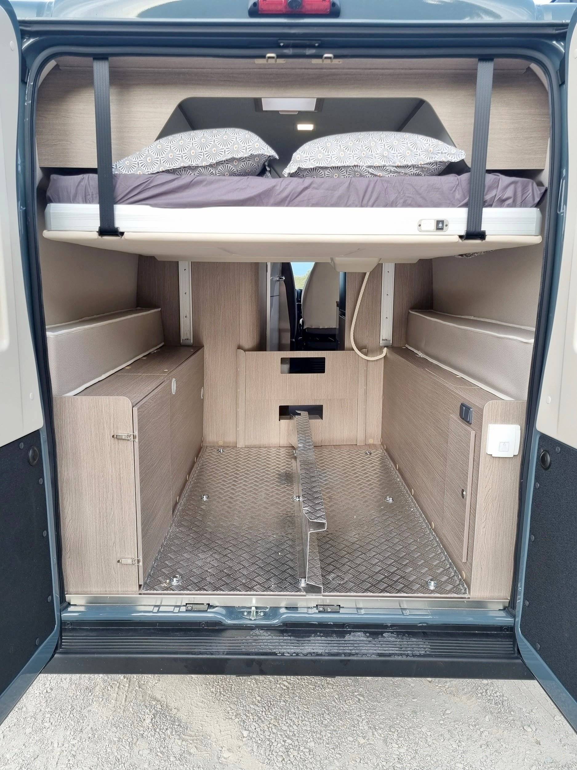 Challenger challenger V210 Edition VIP