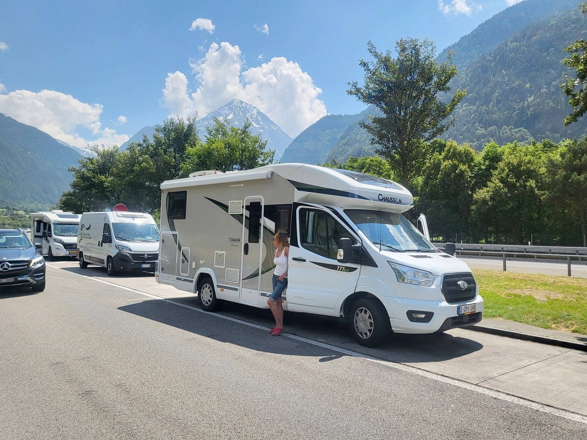 Voorkant 3/4 Ford Transit 2,0 l 170 ch - Yescapa