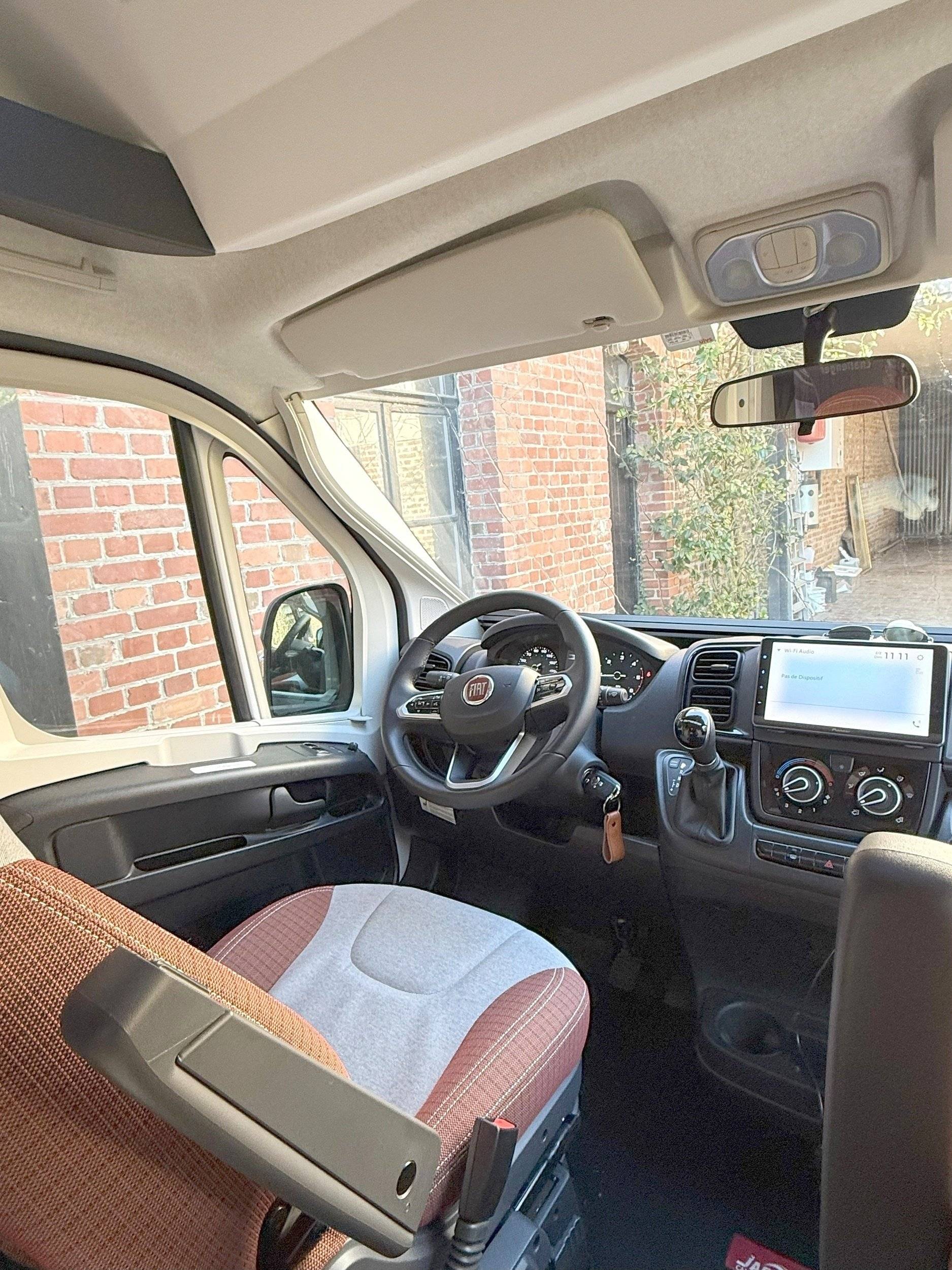 Challenger Challenger 250 Open Edition